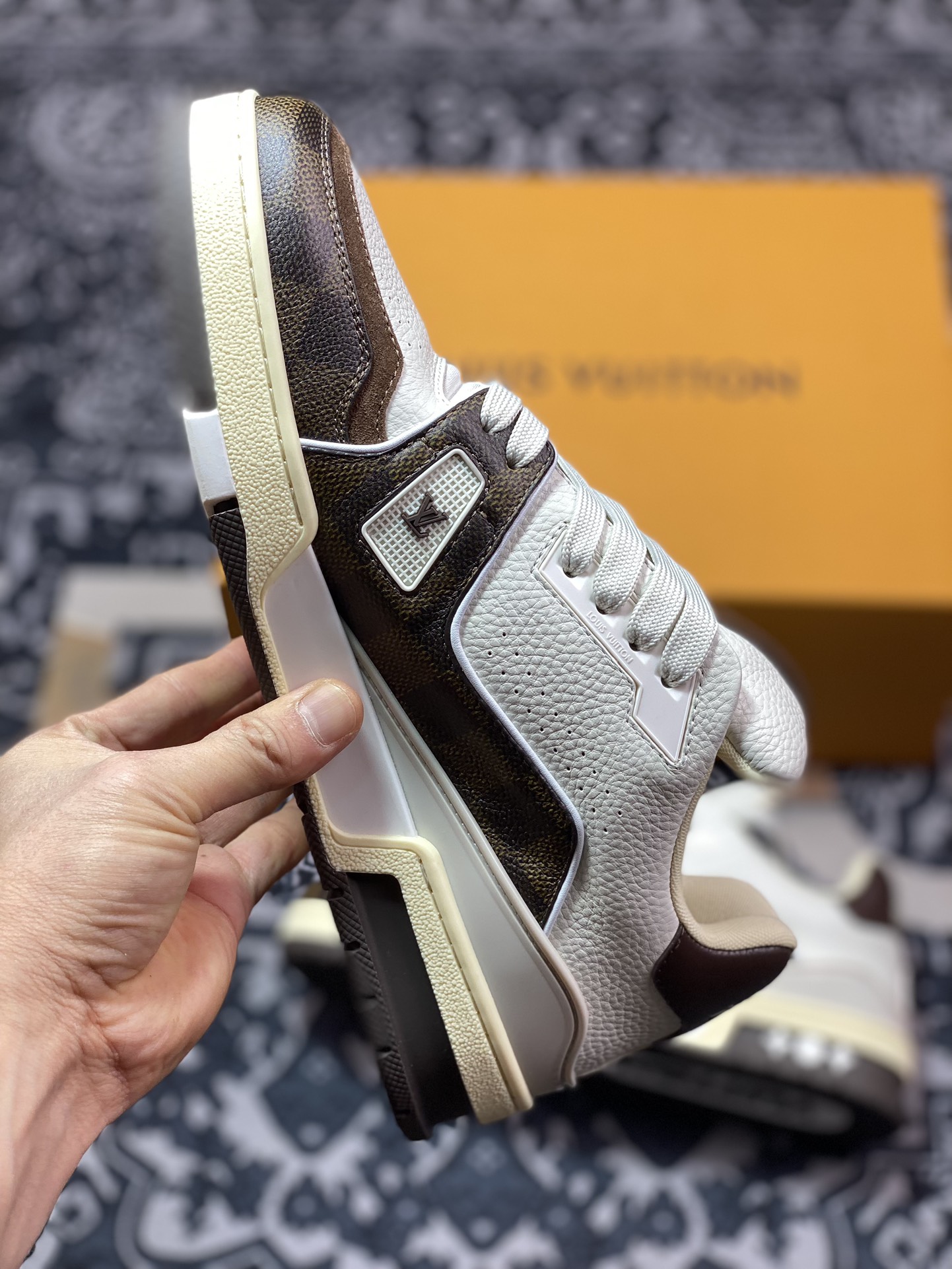 500 Louis Vuitton 路易威登 LV Trainer 低帮休闲板鞋