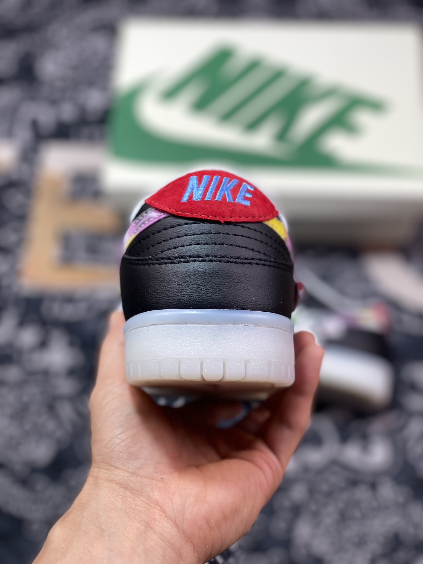 280 耐克Nike By You SB Dunk Low Retro SP扣篮系列板鞋“拼接白黑彩色笑脸钩子”JH8039-935