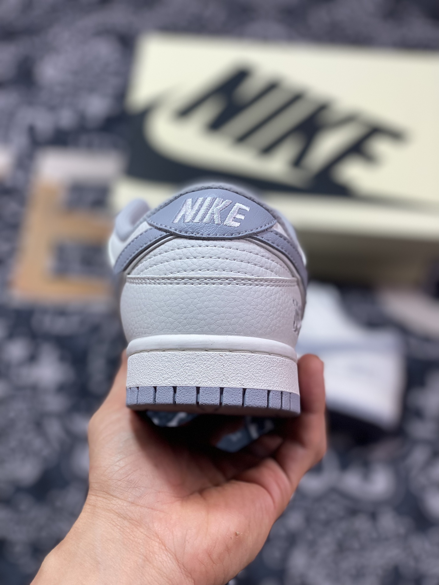 280 耐克Nike By You SB Dunk Low Retro SP扣篮系列低帮休闲运动滑板板鞋“皮革米白烟灰NYC”NC2103-302