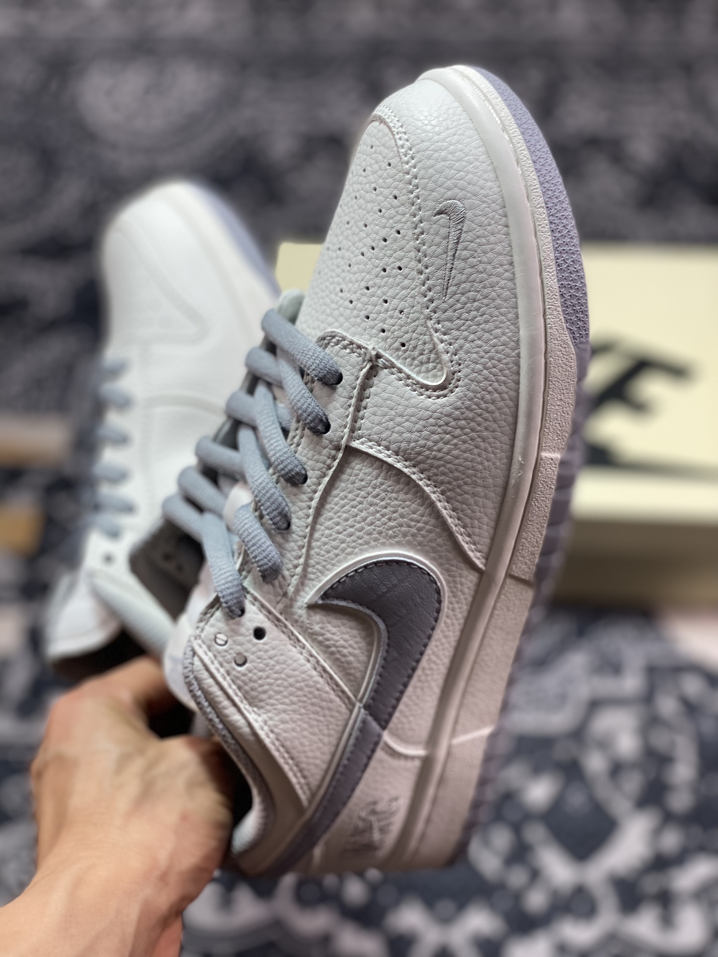 280 耐克Nike By You SB Dunk Low Retro SP扣篮系列低帮休闲运动滑板板鞋“皮革米白烟灰NYC”NC2103-302