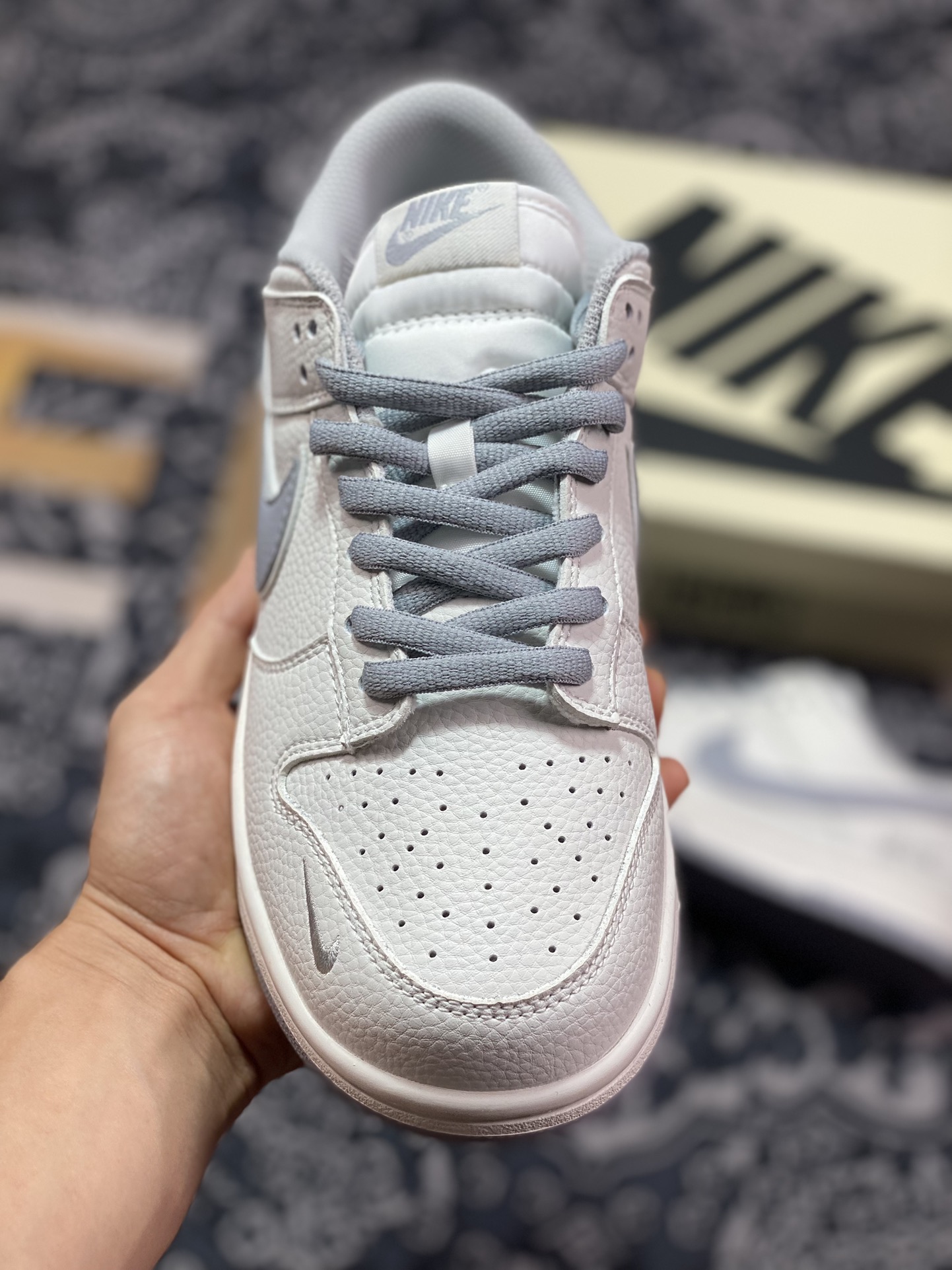 280 耐克Nike By You SB Dunk Low Retro SP扣篮系列低帮休闲运动滑板板鞋“皮革米白烟灰NYC”NC2103-302