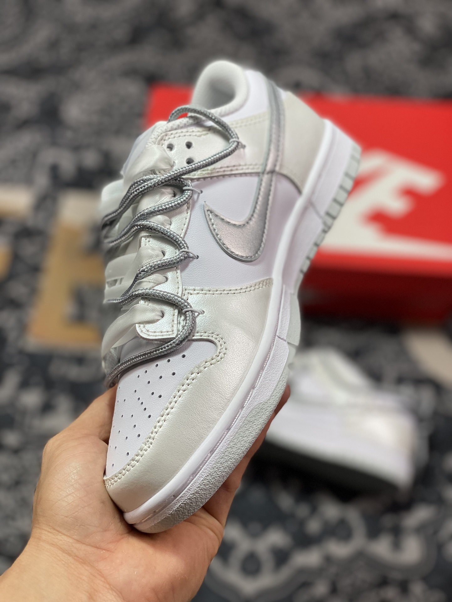 280 Nike SB Dunk Low"Ballet Ribbon"扣篮系列低帮“白银轻银芭蕾丝带绑绳”DH9765-102