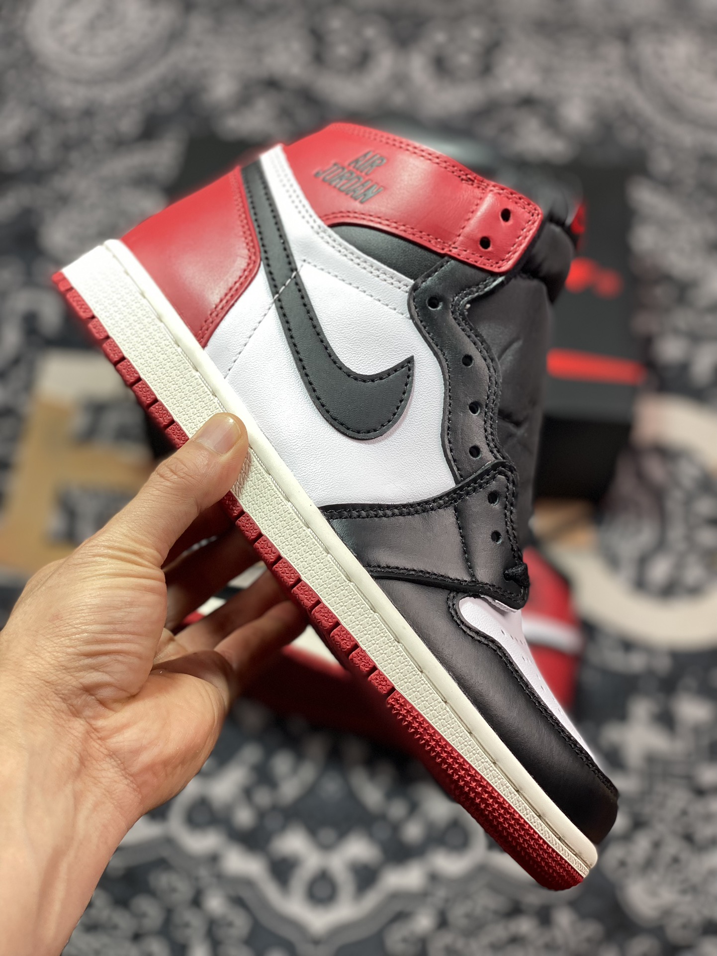 260 耐克Nike Air Jordan 1 Retro High OG"Black Toe"AJ1代经典篮球鞋“黑白脚趾芝加哥广告款”DZ5485-106