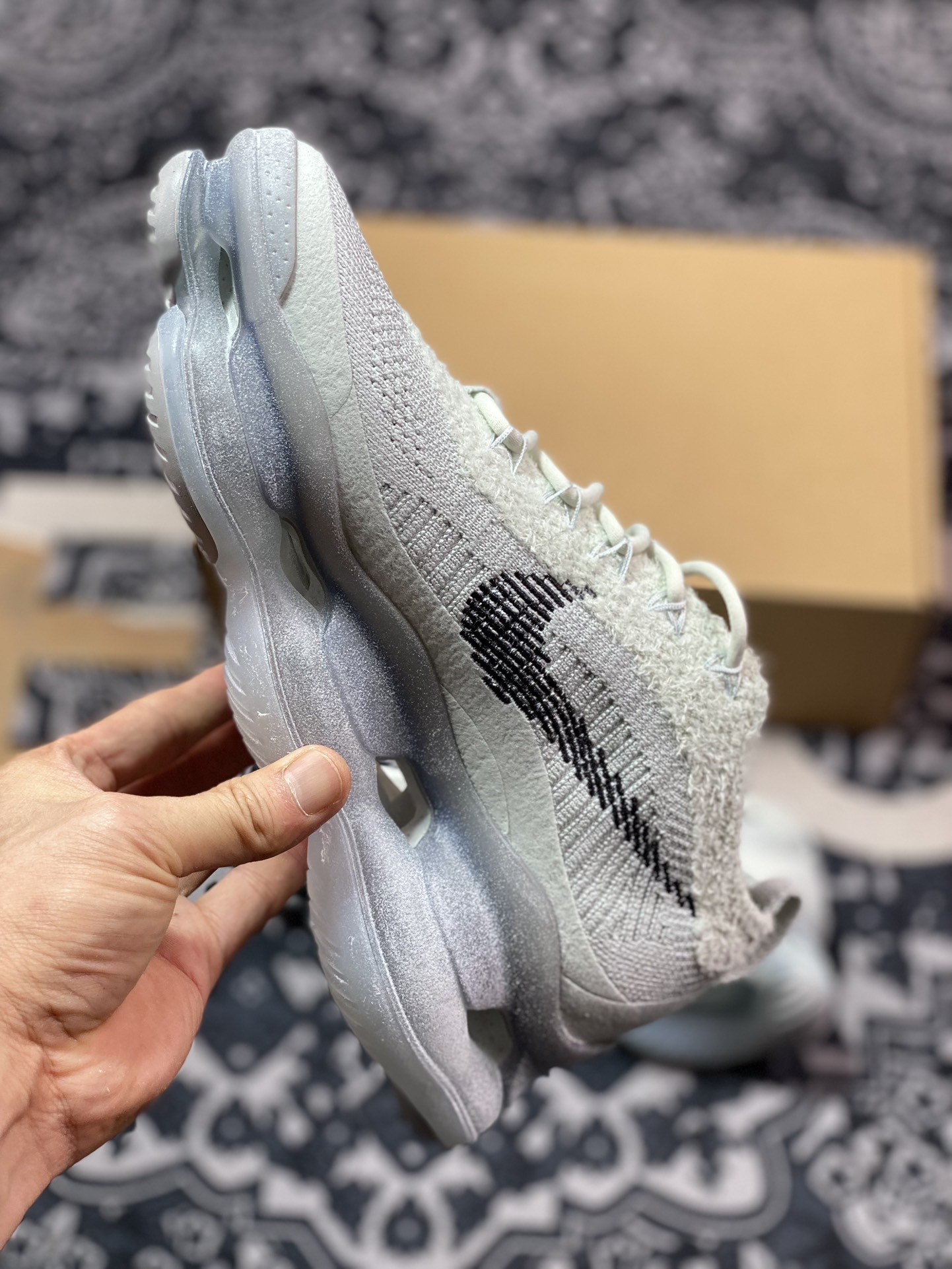 260 耐克Nike Air Max Scorpion Flyknit SE"Cloudy Grey"天蝎座系慢跑鞋“针织云会黑夜光底”FQ2694-001