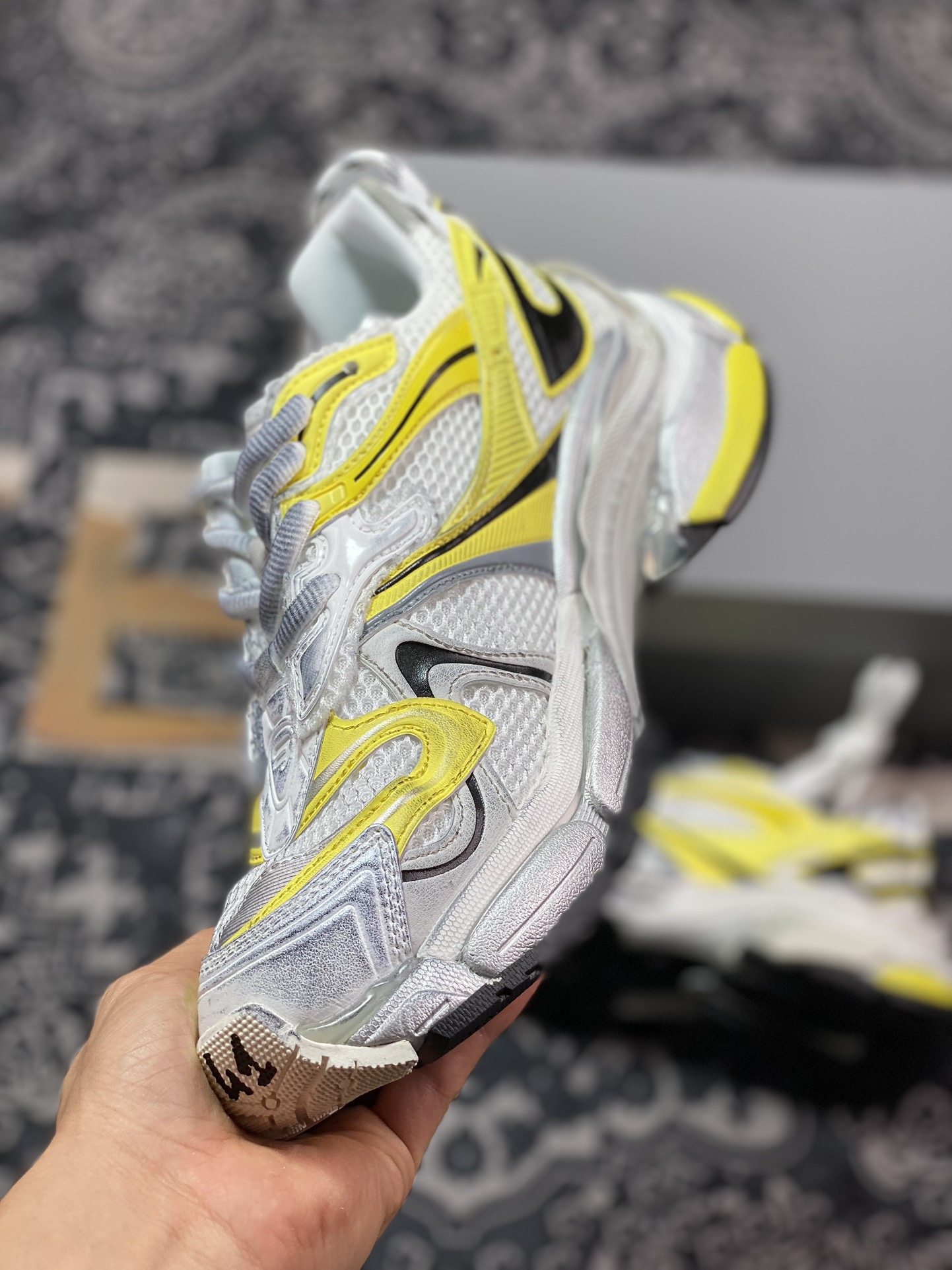 500 巴黎世家BALENCIAGA Runner Sneaker 3.0慢跑系列低帮慢跑鞋 779064 W3RXP 9710