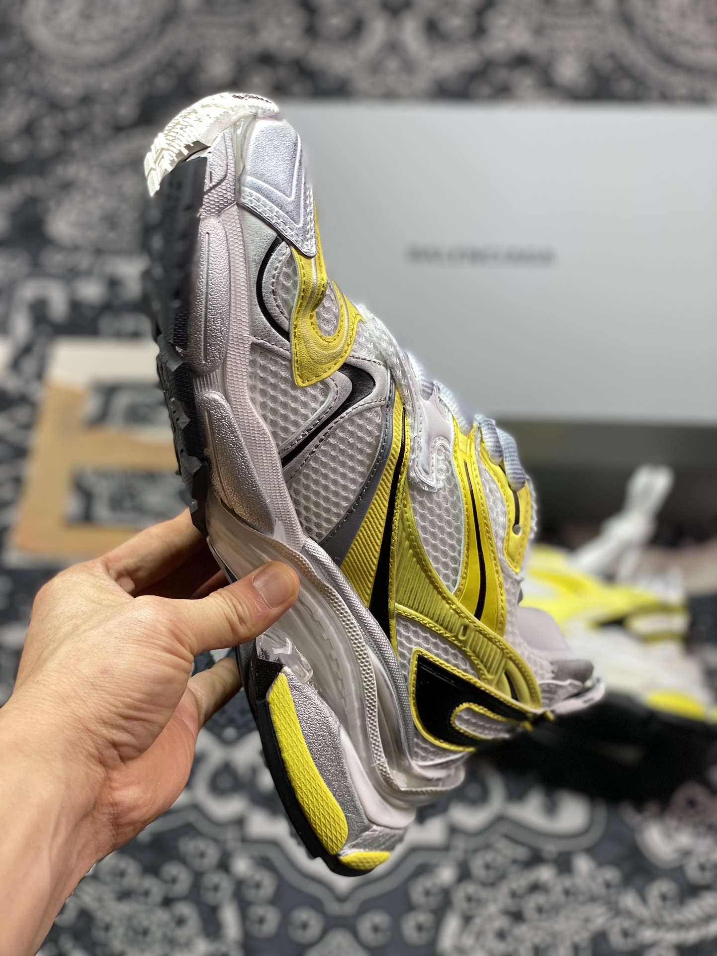 500 巴黎世家BALENCIAGA Runner Sneaker 3.0慢跑系列低帮慢跑鞋 779064 W3RXP 9710