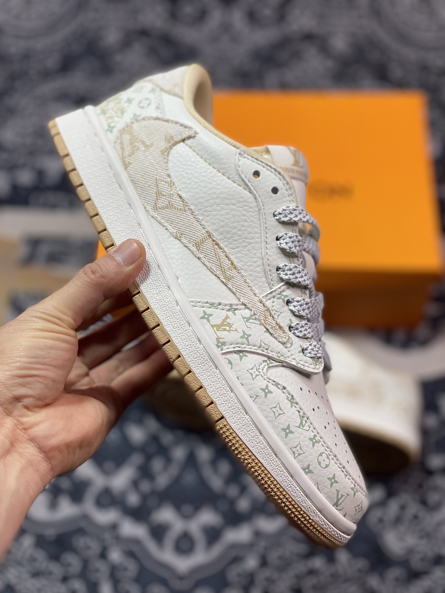 280 原装级别 Air Jordan 1 Low OG "高端定制" LV米白黄倒钩  SJ2068-006