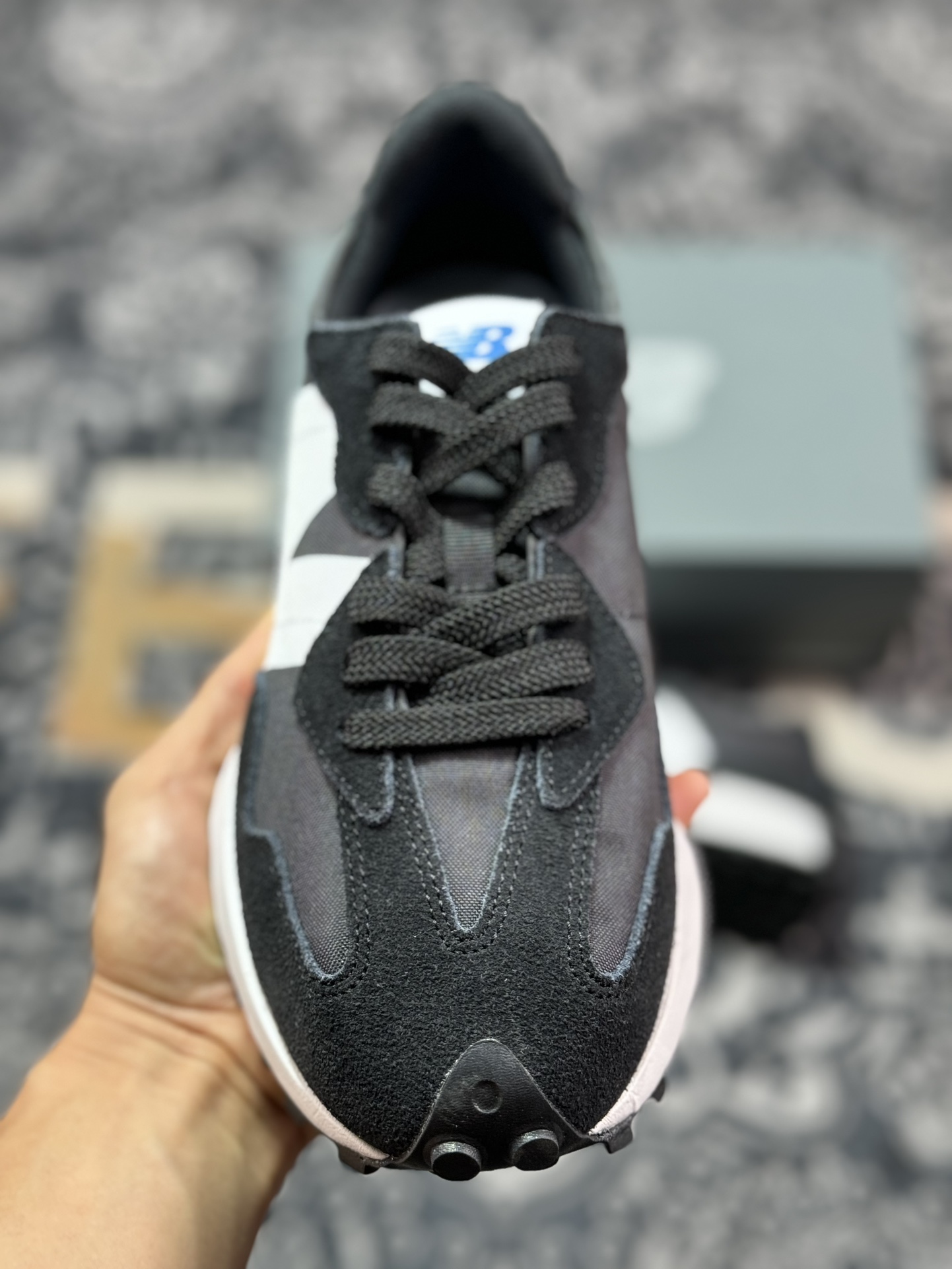 200 新百伦New Balance MS327系列低帮复古休闲运动慢跑鞋“黑白蓝标”MS327CPG