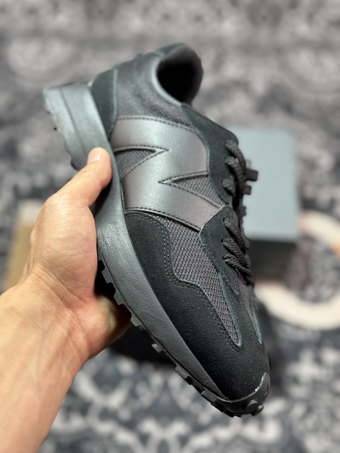 200 NB新百伦New Balance MS327系列低帮复古休闲运动慢跑鞋“全黑武士”MS327CTB