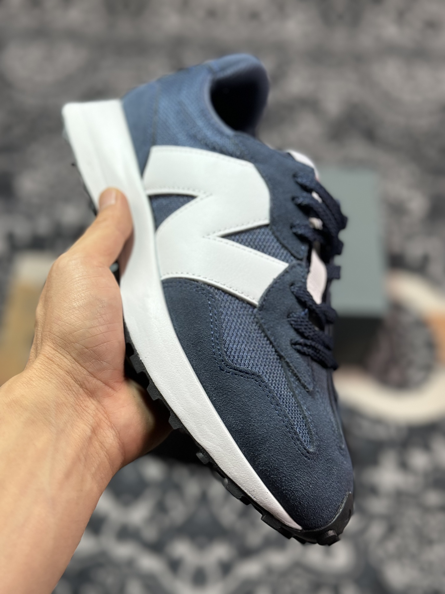 200 NB新百伦New Balance MS327系列低帮复古休闲运动慢跑鞋“藏蓝白”MS327CNW