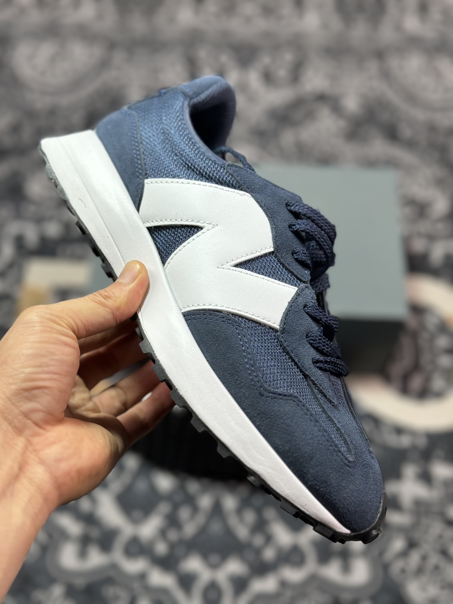 200 NB新百伦New Balance MS327系列低帮复古休闲运动慢跑鞋“藏蓝白”MS327CNW