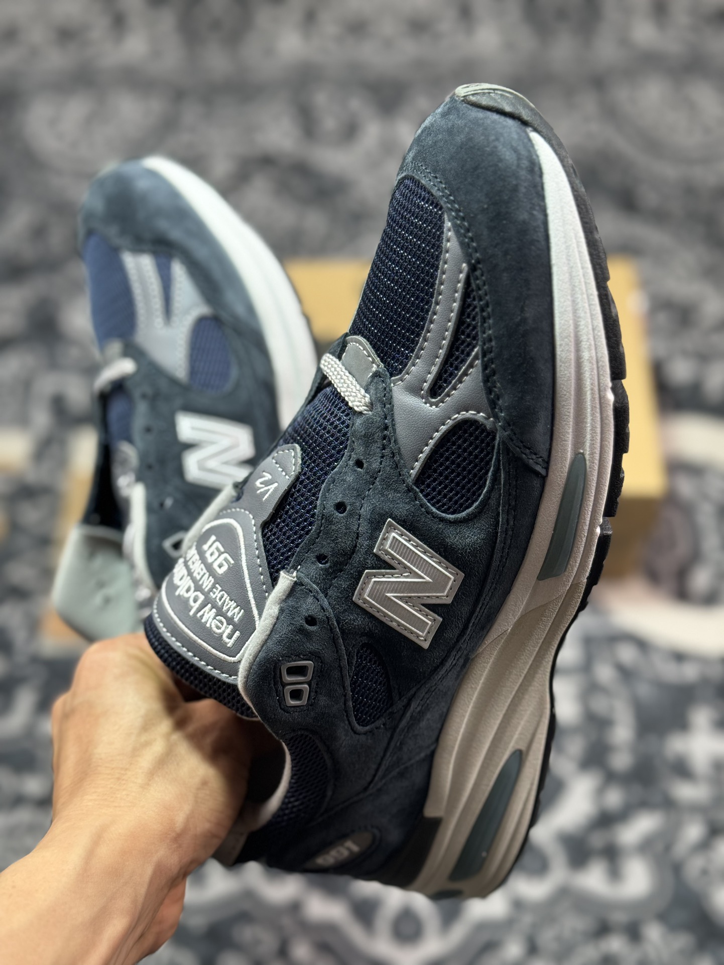 300 New Balance 新百伦 U991NV2 复古休闲鞋