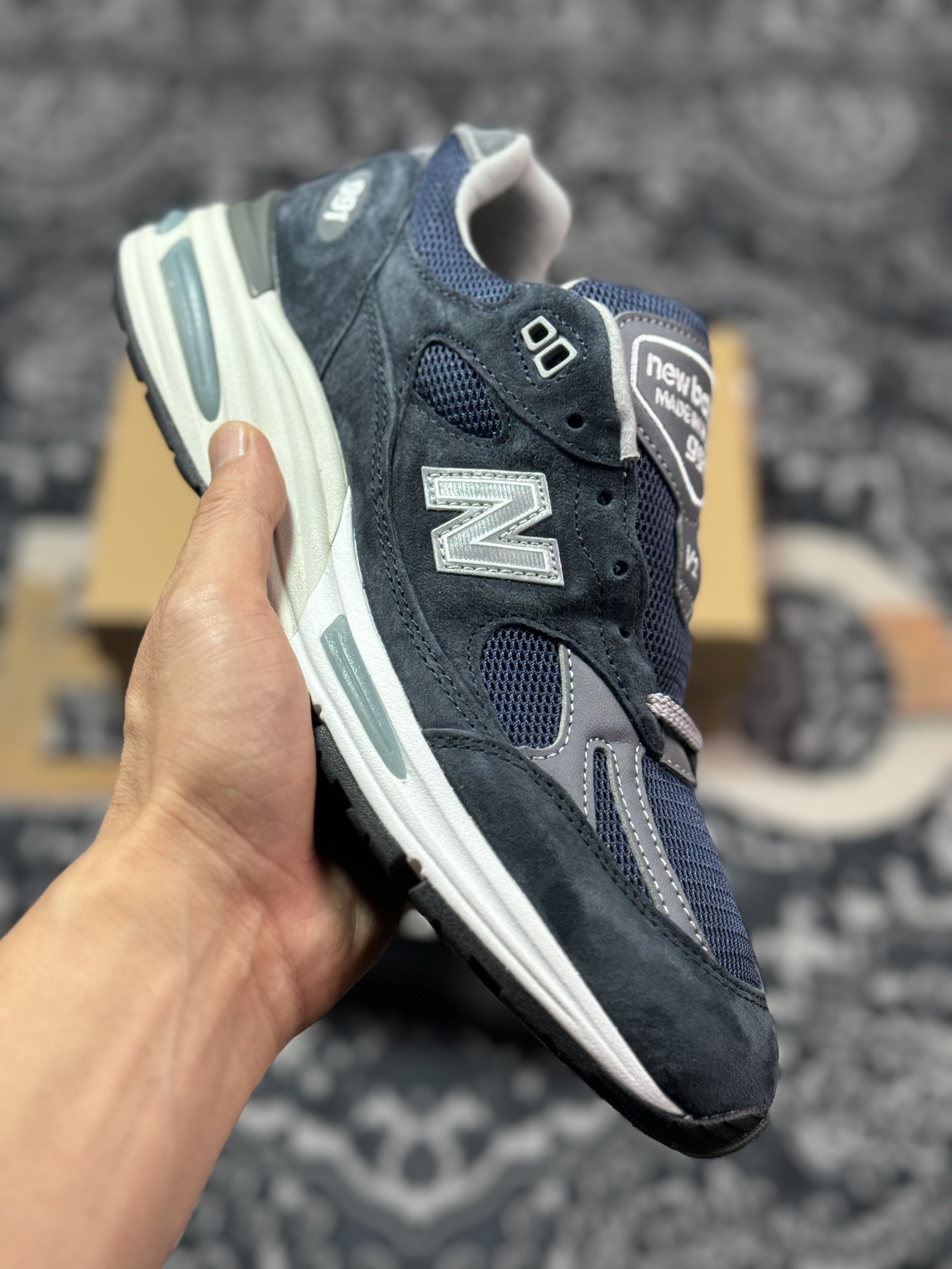 300 New Balance 新百伦 U991NV2 复古休闲鞋