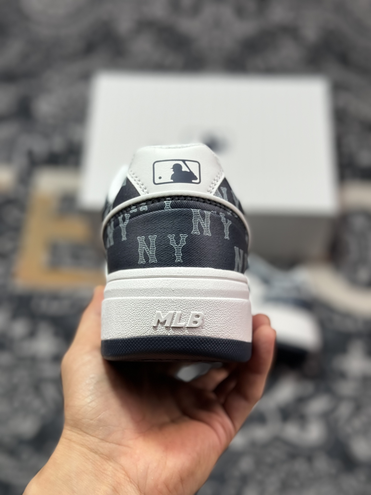 200 New York Yankees x MLB Chunky Liner Low 学长鞋系列低帮板鞋“牛仔深蓝白NY印花”3ASXCLD4N-50NYS