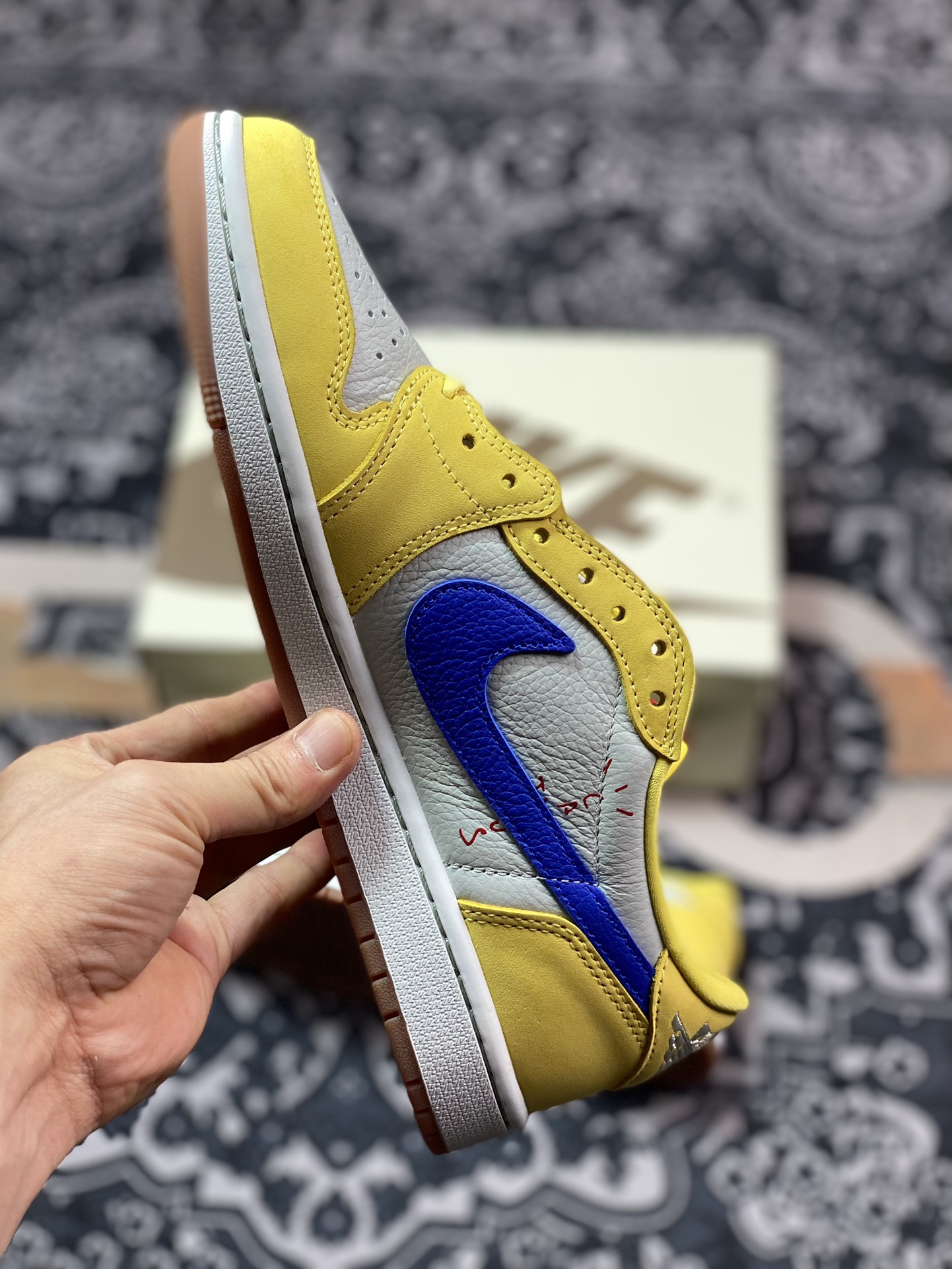 Air Jordan 1 Low ”Canary” White, Blue and Yellow DZ4137-700