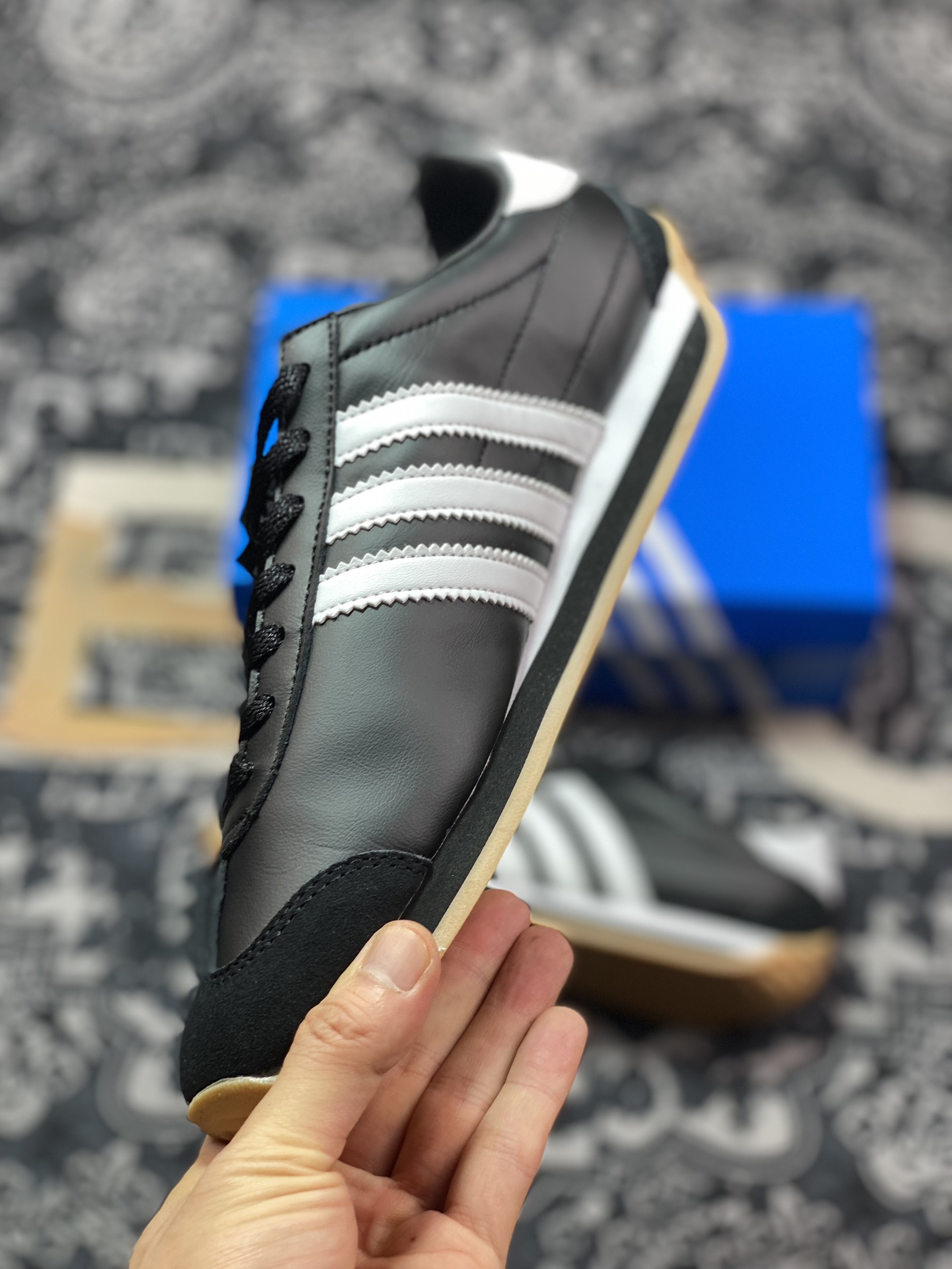 FeiFei Ruan x Adidas Country OG ”Chinese New Year” National Jogging Shoes ”Joint Black and White Stitching” IE4231