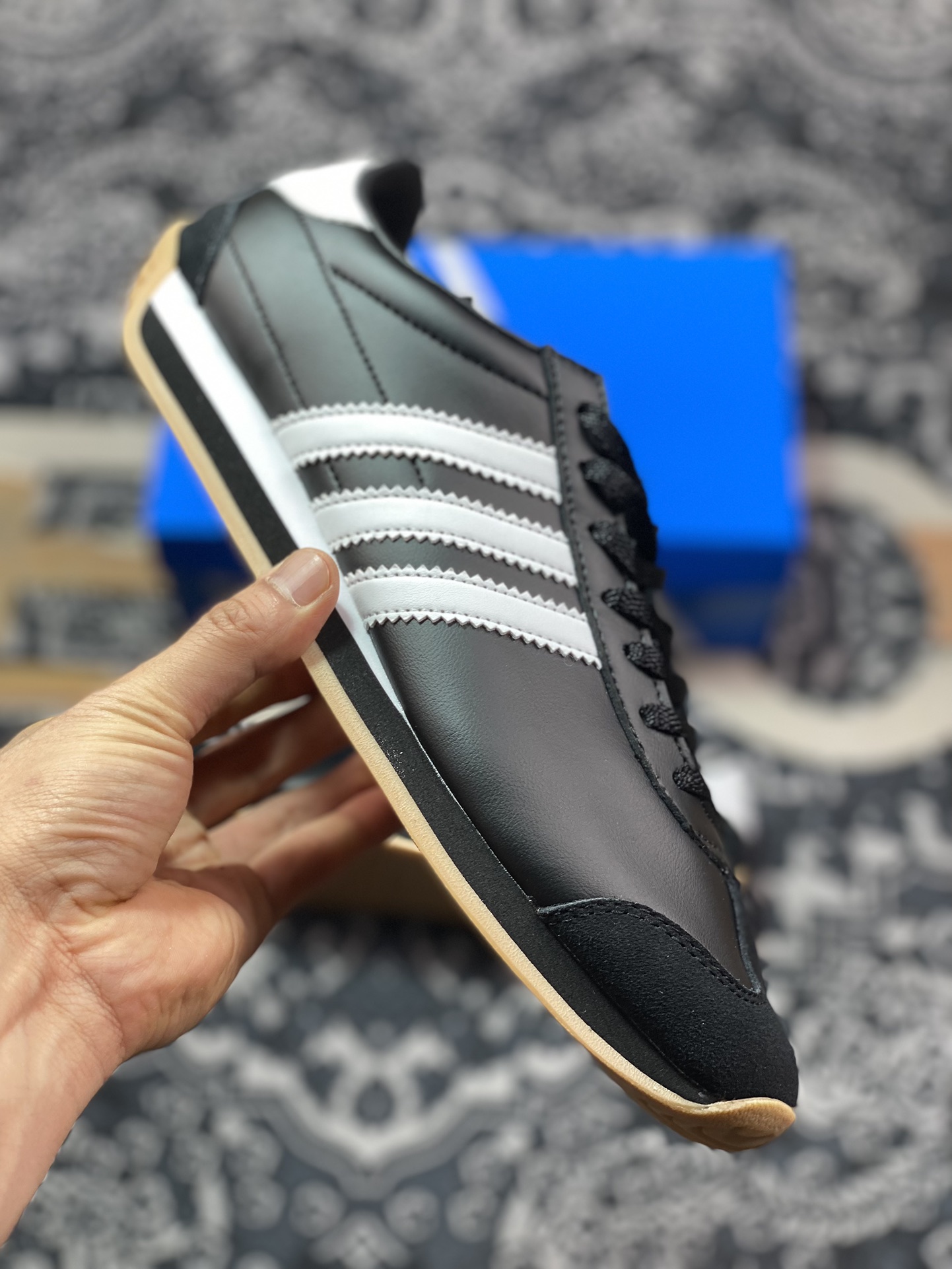 FeiFei Ruan x Adidas Country OG ”Chinese New Year” National Jogging Shoes ”Joint Black and White Stitching” IE4231