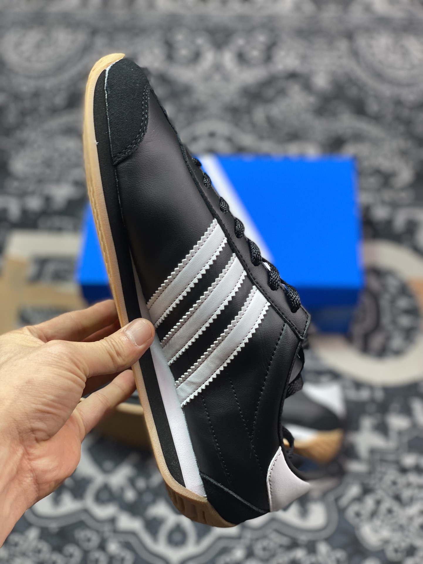 FeiFei Ruan x Adidas Country OG ”Chinese New Year” National Jogging Shoes ”Joint Black and White Stitching” IE4231