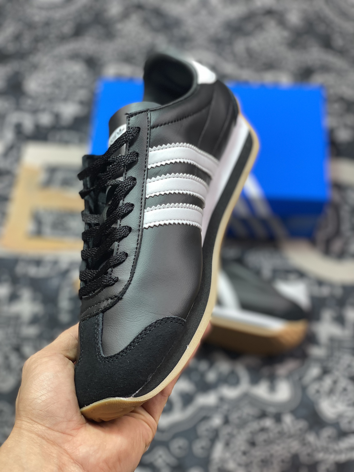 FeiFei Ruan x Adidas Country OG ”Chinese New Year” National Jogging Shoes ”Joint Black and White Stitching” IE4231