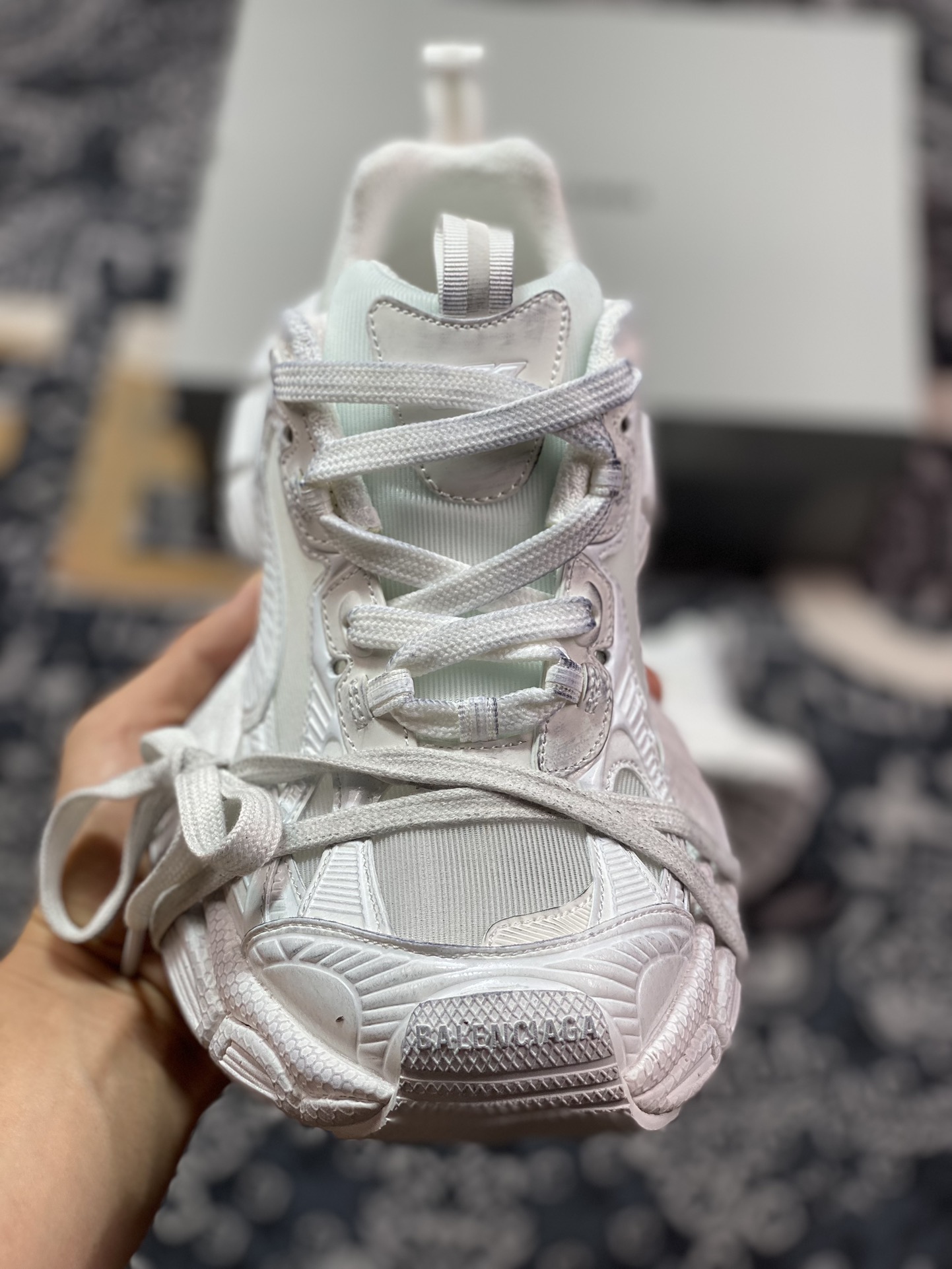 400 巴黎世家BALENCIAGA 3XL Sneakers 3+系列低帮复古慢跑鞋“网纱做旧漆皮白”734731 W3XL2 0125 3XL