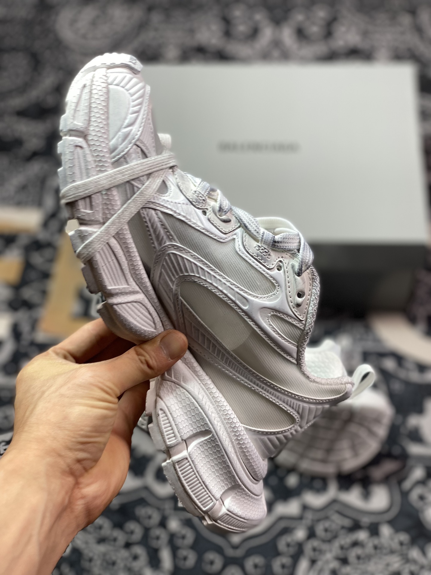 400 巴黎世家BALENCIAGA 3XL Sneakers 3+系列低帮复古慢跑鞋“网纱做旧漆皮白”734731 W3XL2 0125 3XL