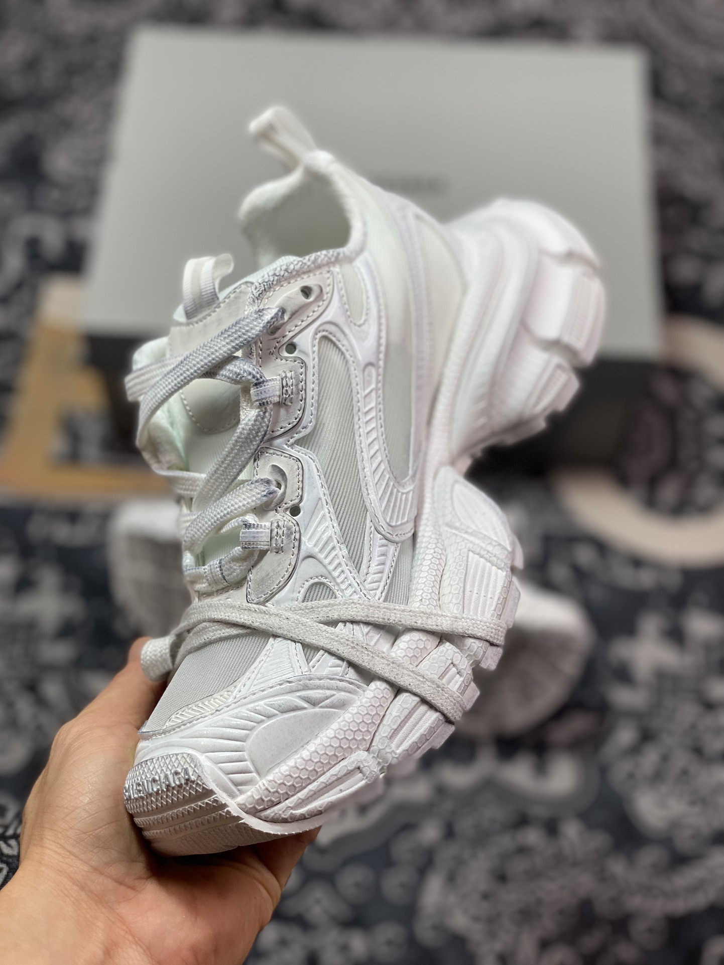 400 巴黎世家BALENCIAGA 3XL Sneakers 3+系列低帮复古慢跑鞋“网纱做旧漆皮白”734731 W3XL2 0125 3XL