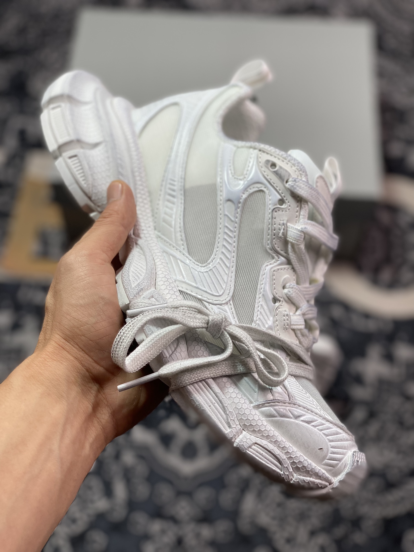 400 巴黎世家BALENCIAGA 3XL Sneakers 3+系列低帮复古慢跑鞋“网纱做旧漆皮白”734731 W3XL2 0125 3XL