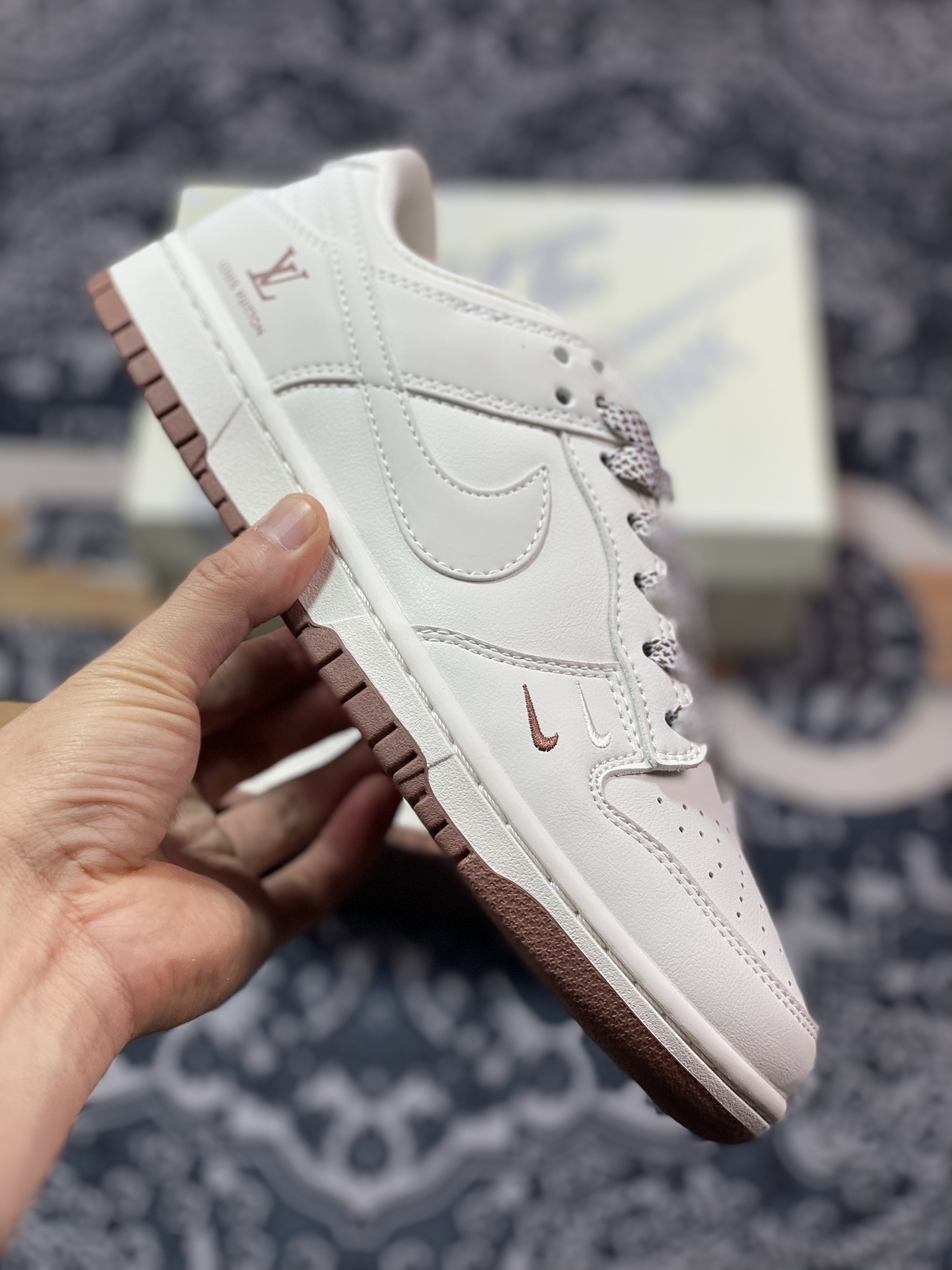 Original NK Dunk Low Retro ”DIY high-end customization” LV beige brown small double hook XX2025-309