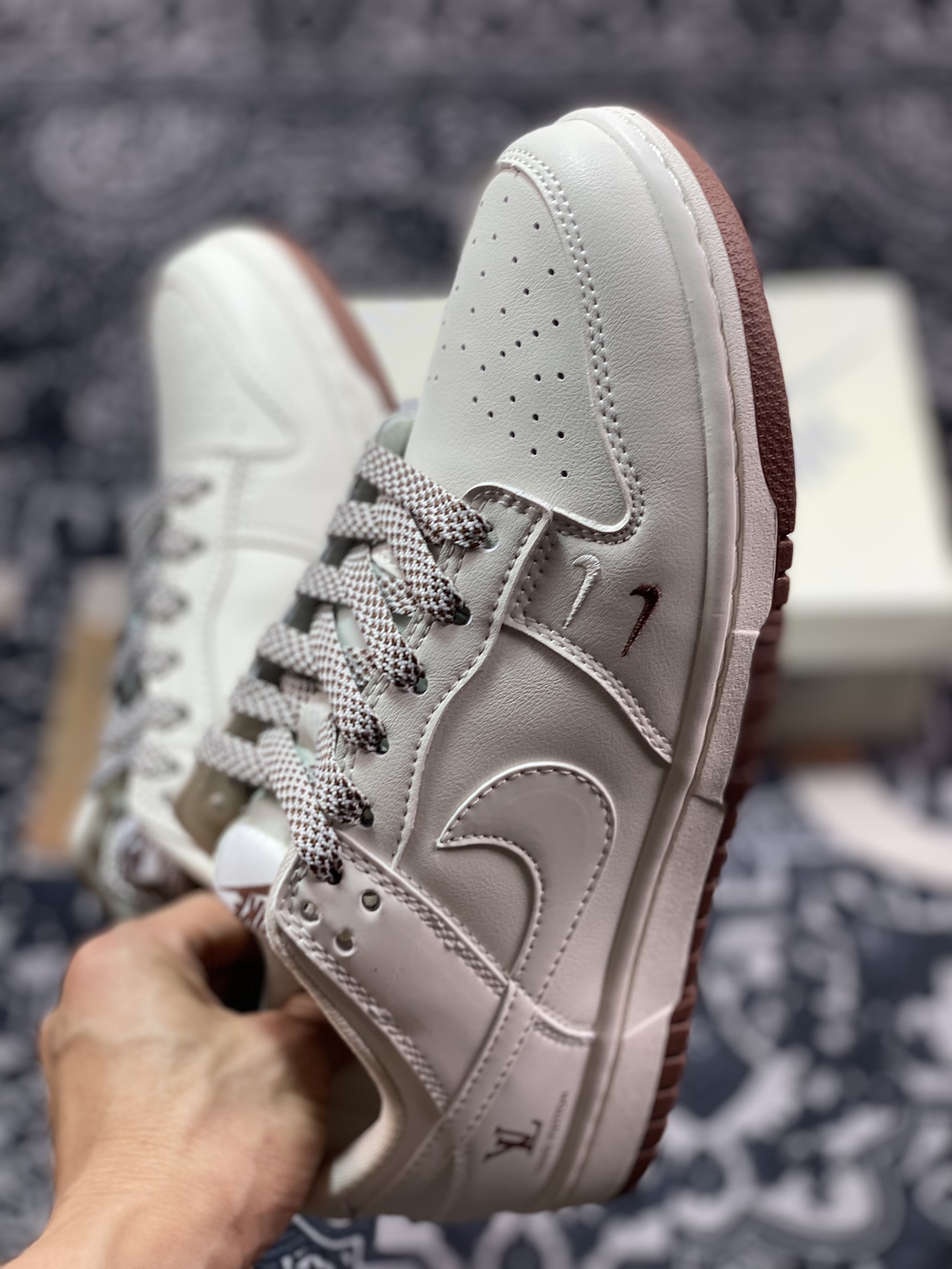 Original NK Dunk Low Retro ”DIY high-end customization” LV beige brown small double hook XX2025-309