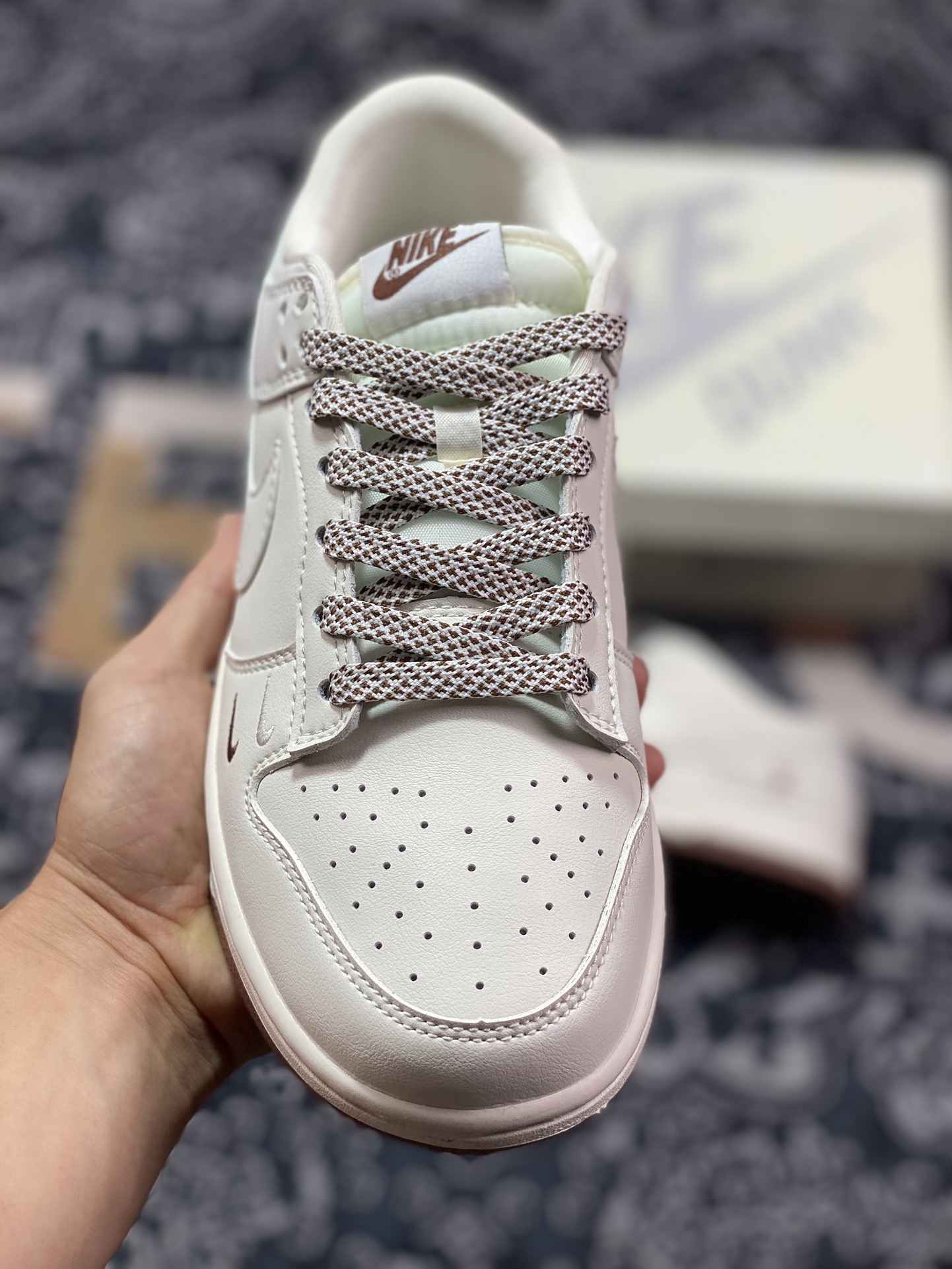 Original NK Dunk Low Retro ”DIY high-end customization” LV beige brown small double hook XX2025-309