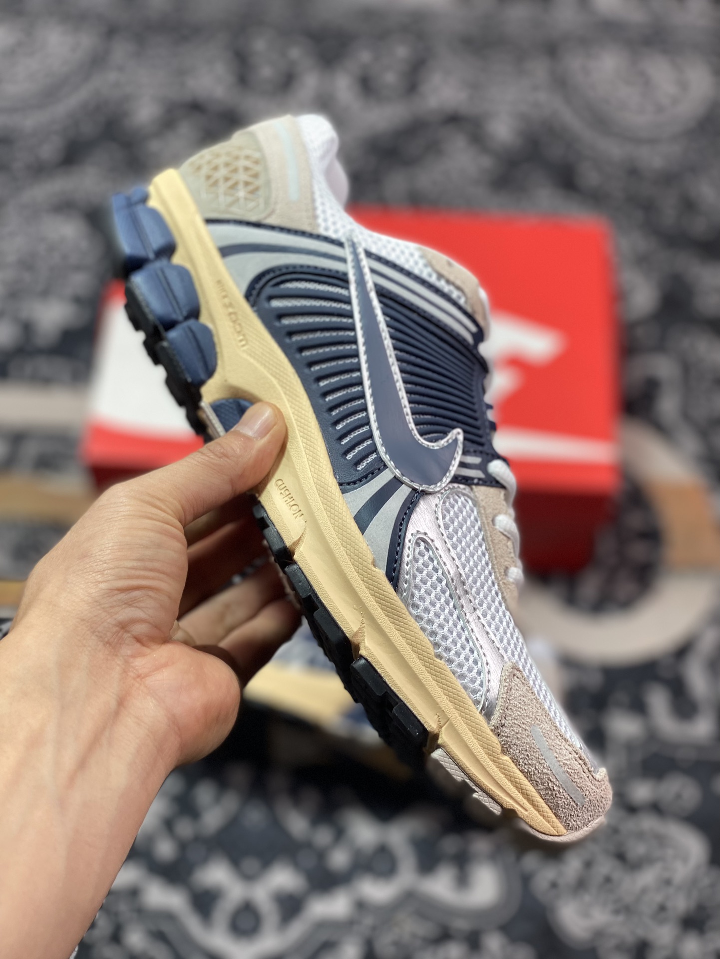 Nike Air Zoom Vomero 5 Classic Retro Trend Sports Shoes HF4259-100