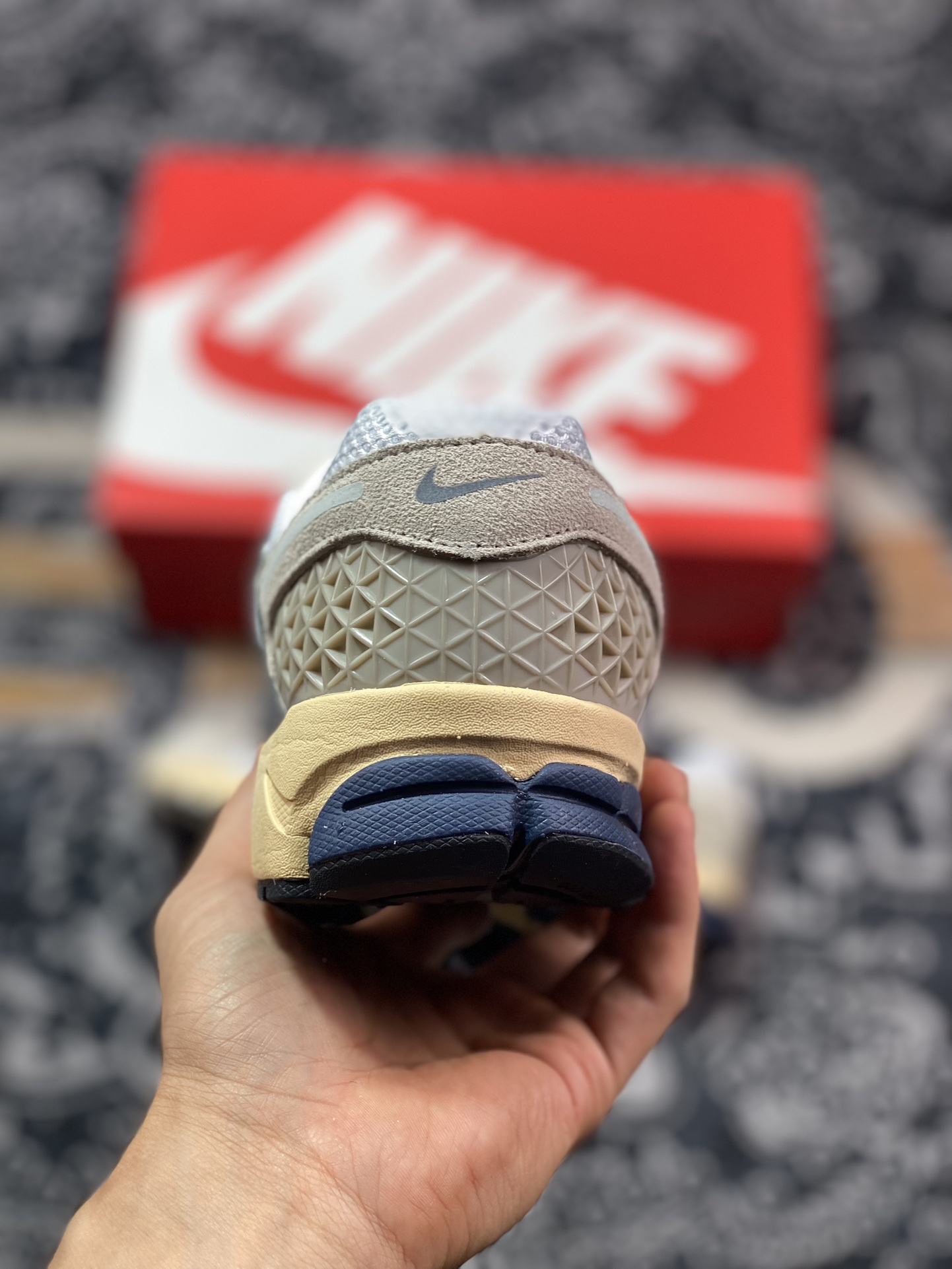 Nike Air Zoom Vomero 5 Classic Retro Trend Sports Shoes HF4259-100