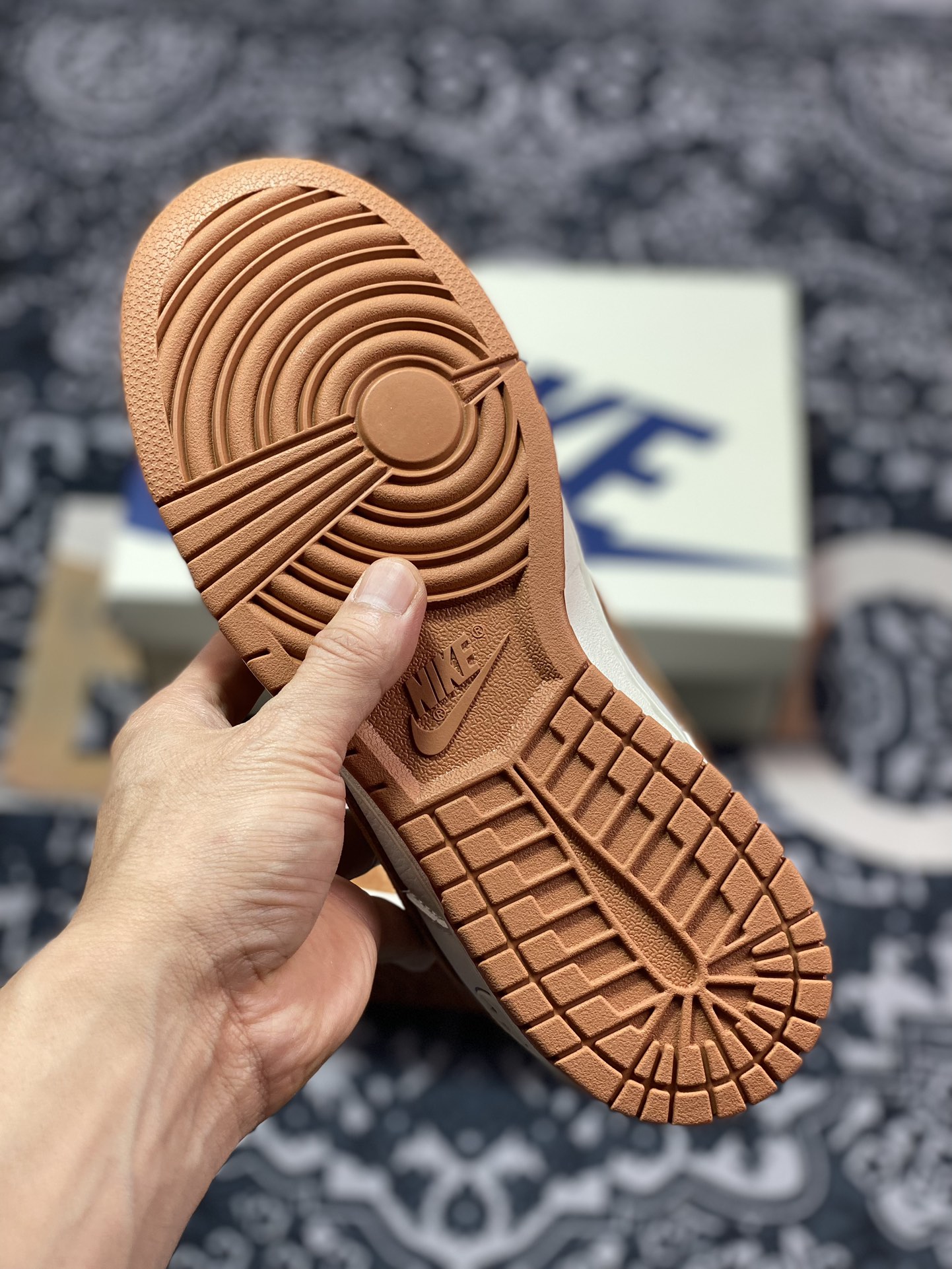 NK Dunk Low Retro ”DIY high-end customization” Lightning beige and brown low-top casual sports shoes XD6188-031