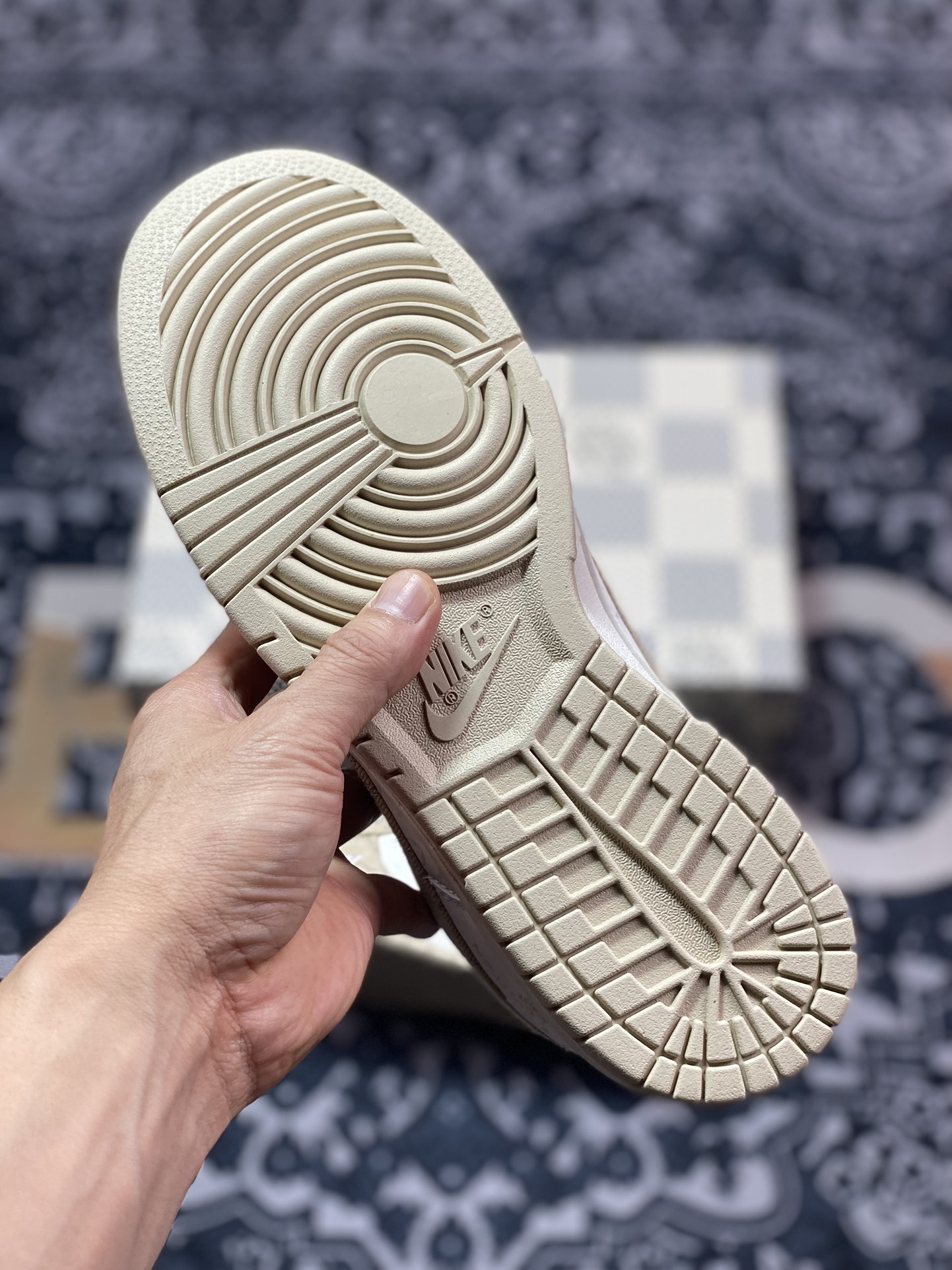 Nk SB Dunk Low LV joint-khaki denim anniversary high-end custom low-top casual sneakers XP3802-337