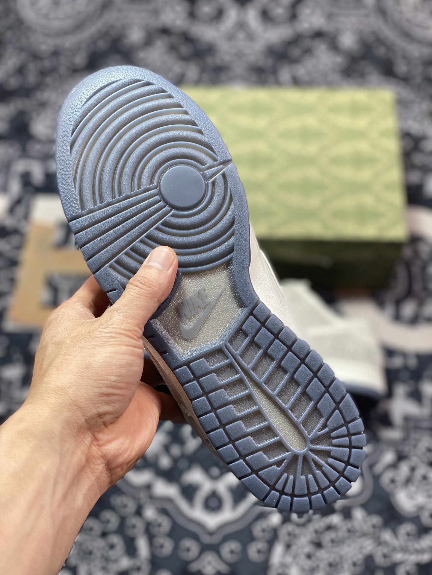 Gucci x Nike Dunk Low Smoke Grey CF3688-003