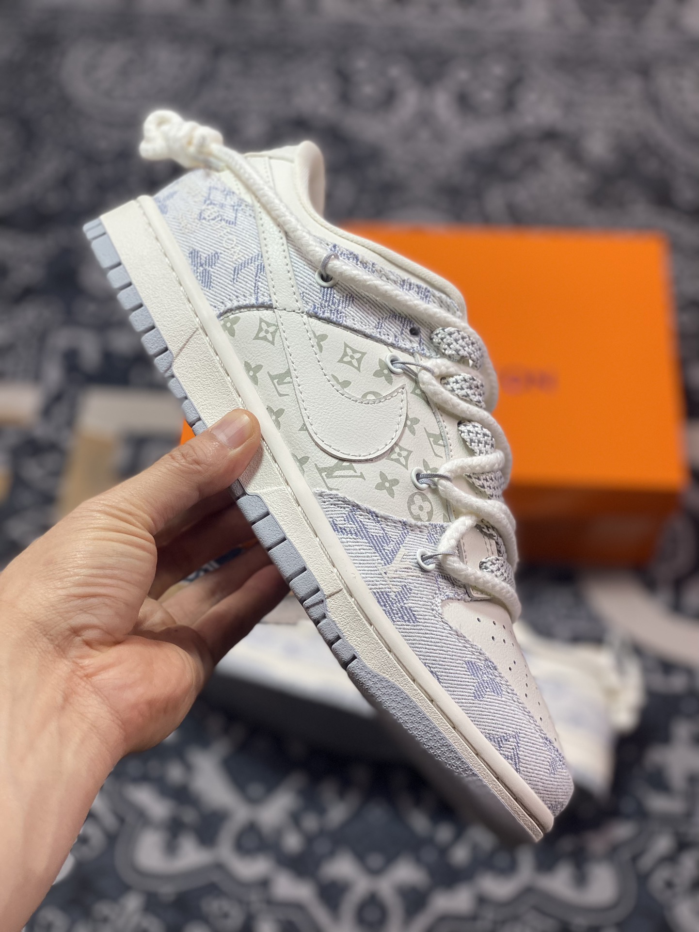 NK Dunk Low Retro ”DIY high-end customization” LV beige gray deconstructed strap low-top casual sports shoes SJ2068-248