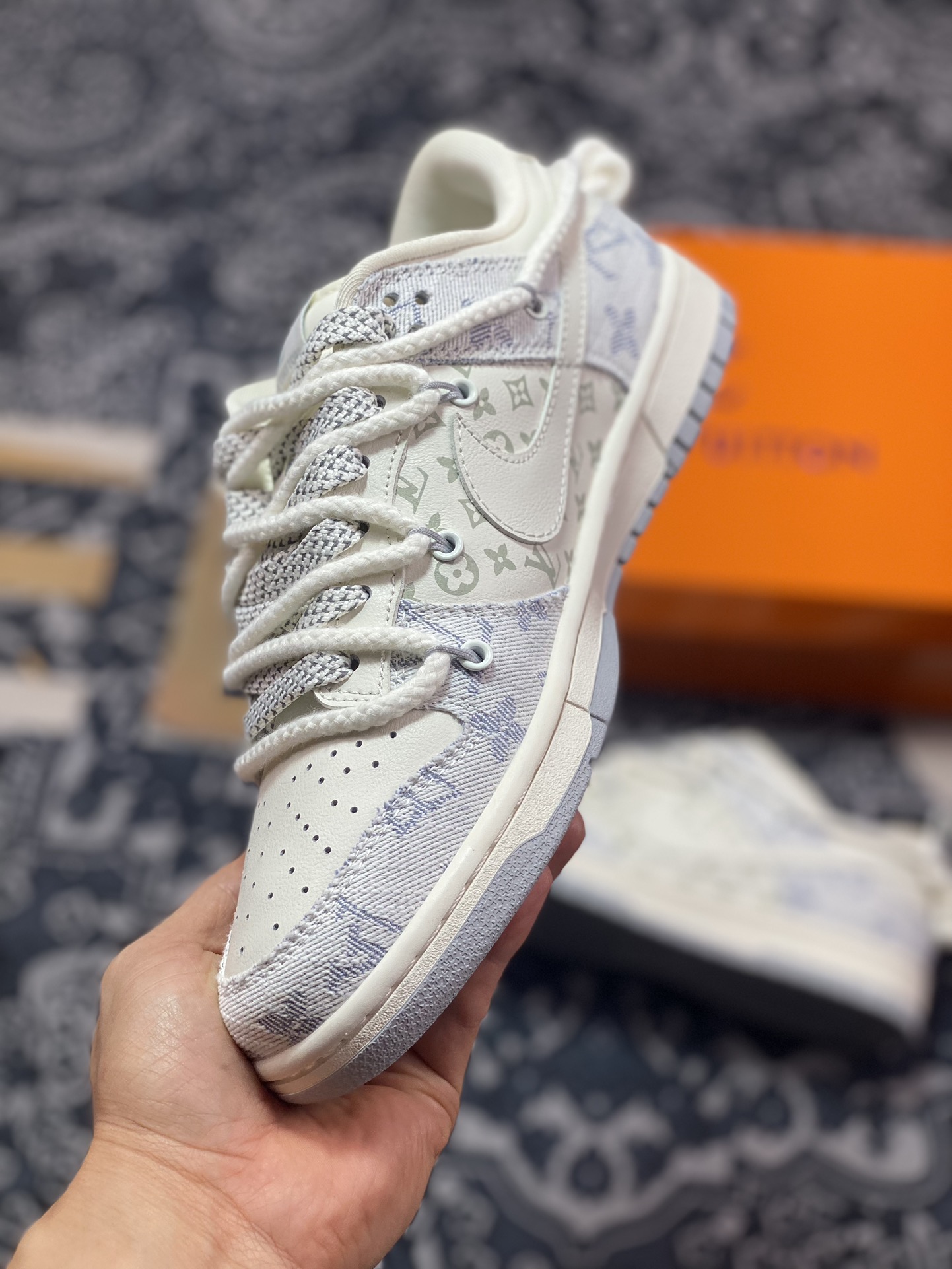 NK Dunk Low Retro ”DIY high-end customization” LV beige gray deconstructed strap low-top casual sports shoes SJ2068-248