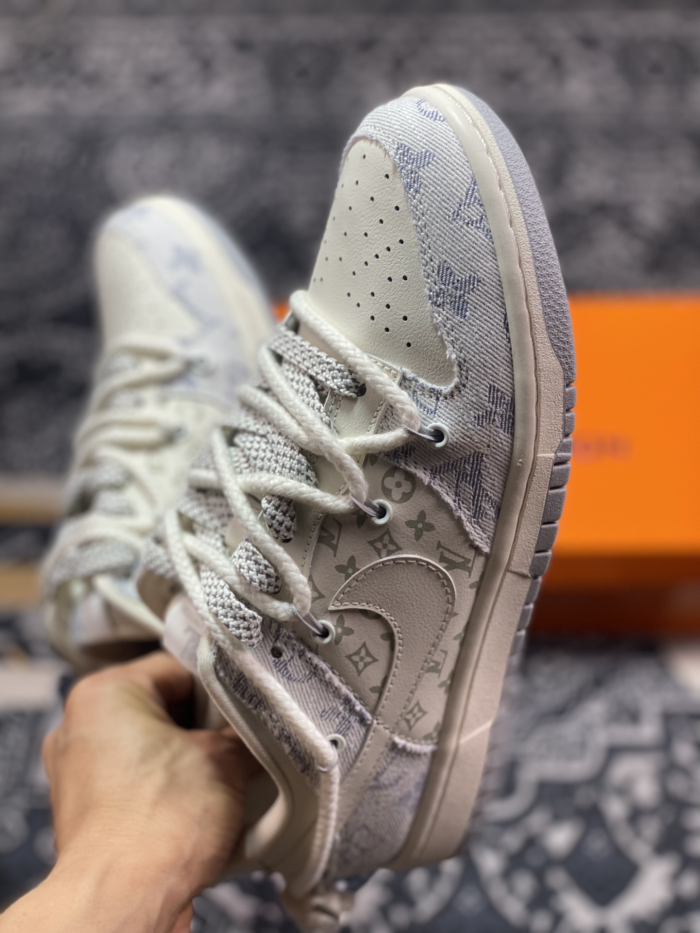 NK Dunk Low Retro ”DIY high-end customization” LV beige gray deconstructed strap low-top casual sports shoes SJ2068-248