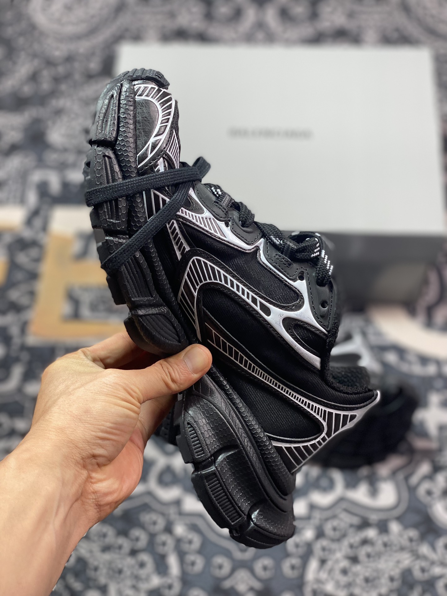 400 巴黎世家BALENCIAGA 3XL Sneakers 3+系列低帮慢跑鞋“透明网纱黑白”734731 W3XL2 0236