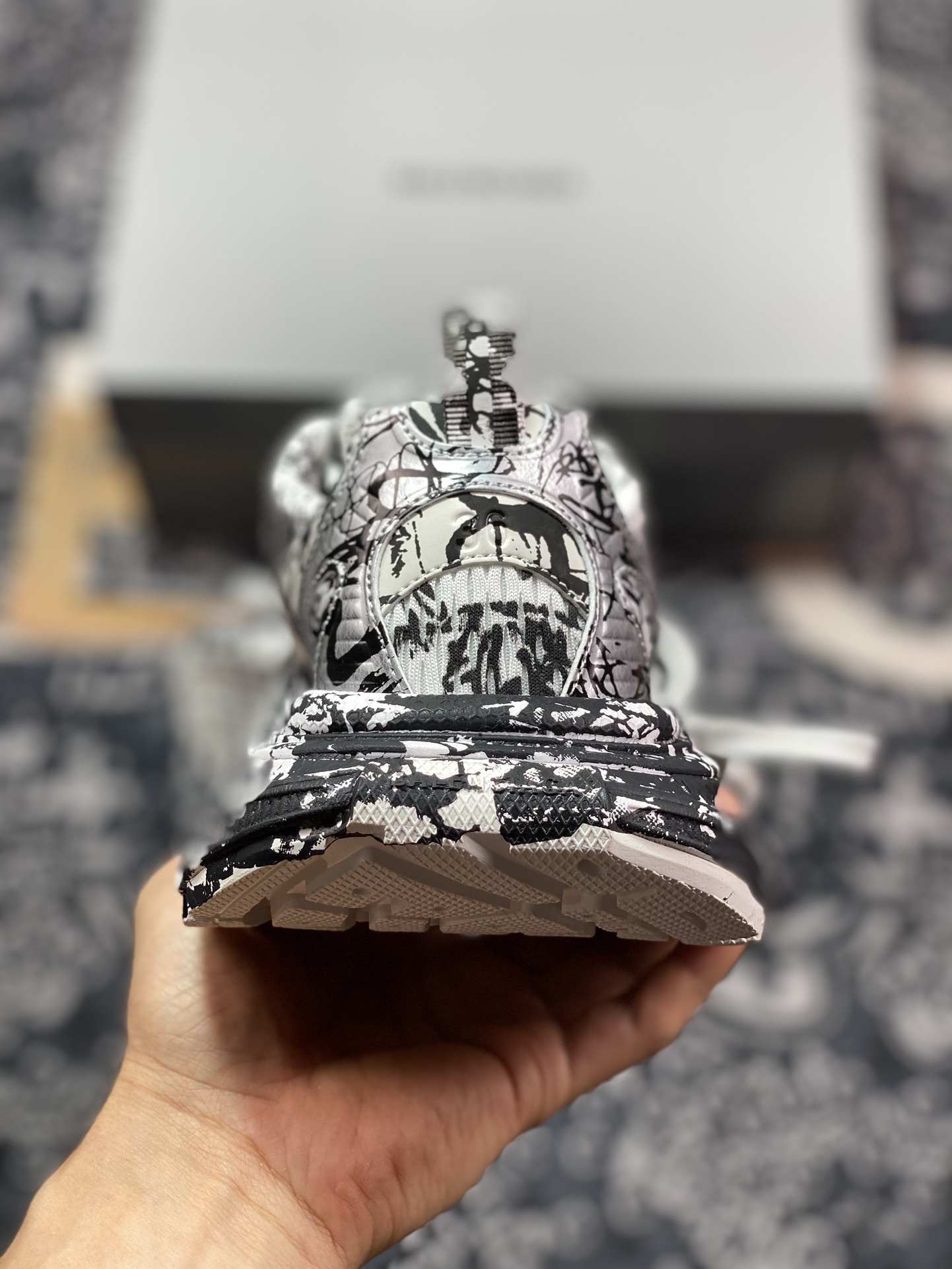 380 巴黎世家BALENCIAGA 3XL Sneakers 3+系列低帮慢跑鞋“网织白银黑涂鸦泼墨”734731 W3XDC 0135