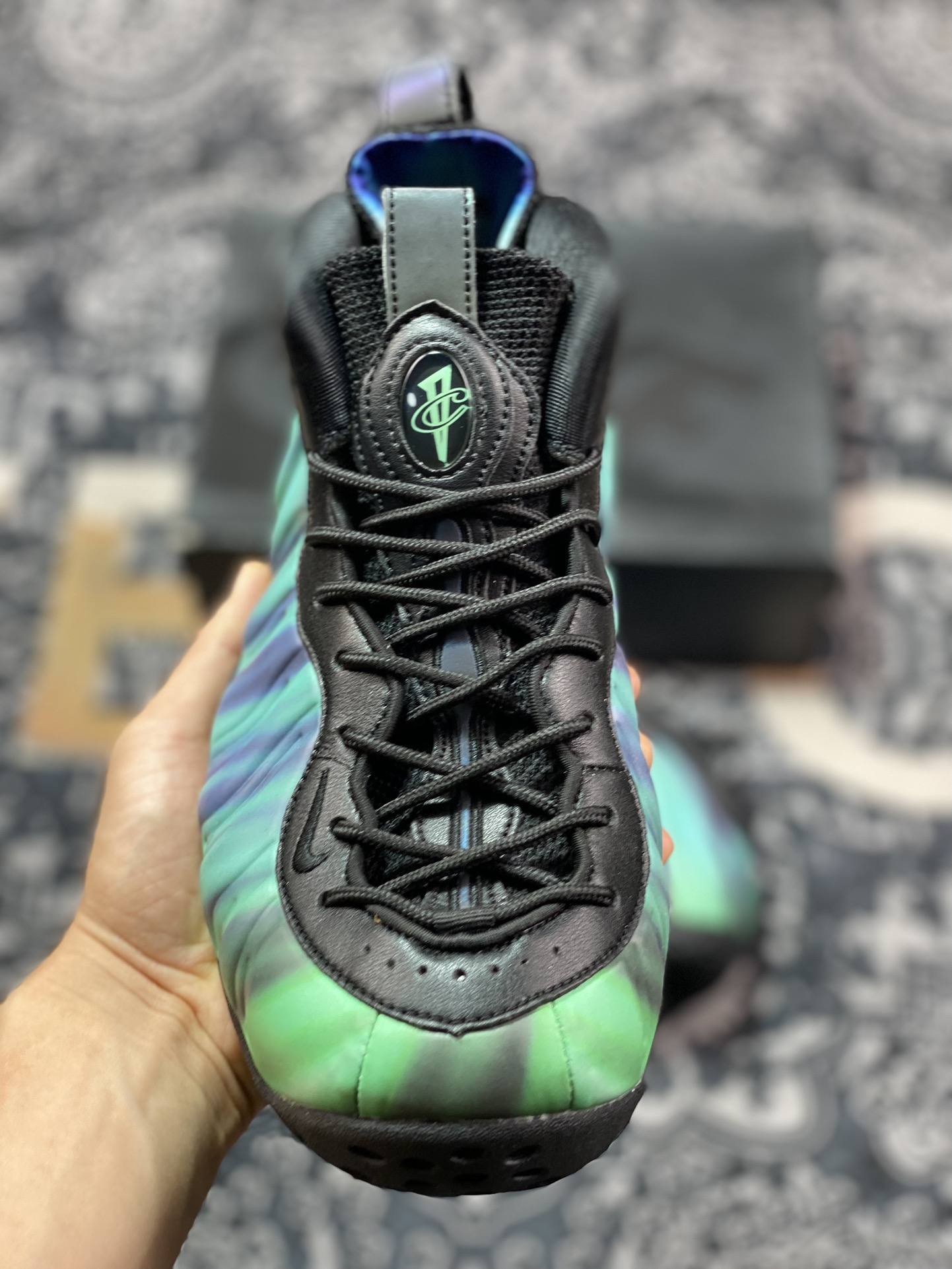 520 Nike Foamposite Pro 喷泡篮球鞋 840559-001 极光喷