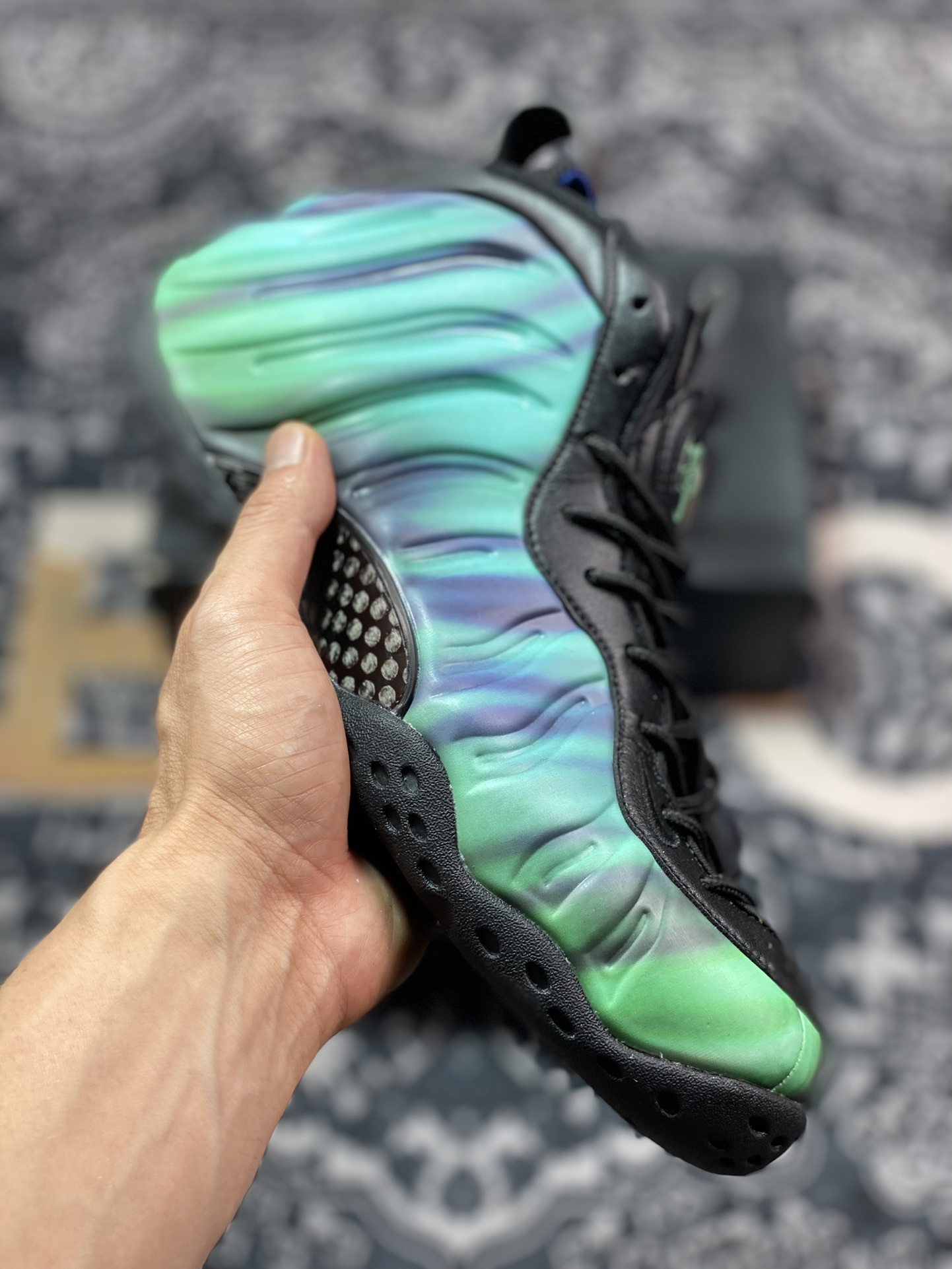 520 Nike Foamposite Pro 喷泡篮球鞋 840559-001 极光喷