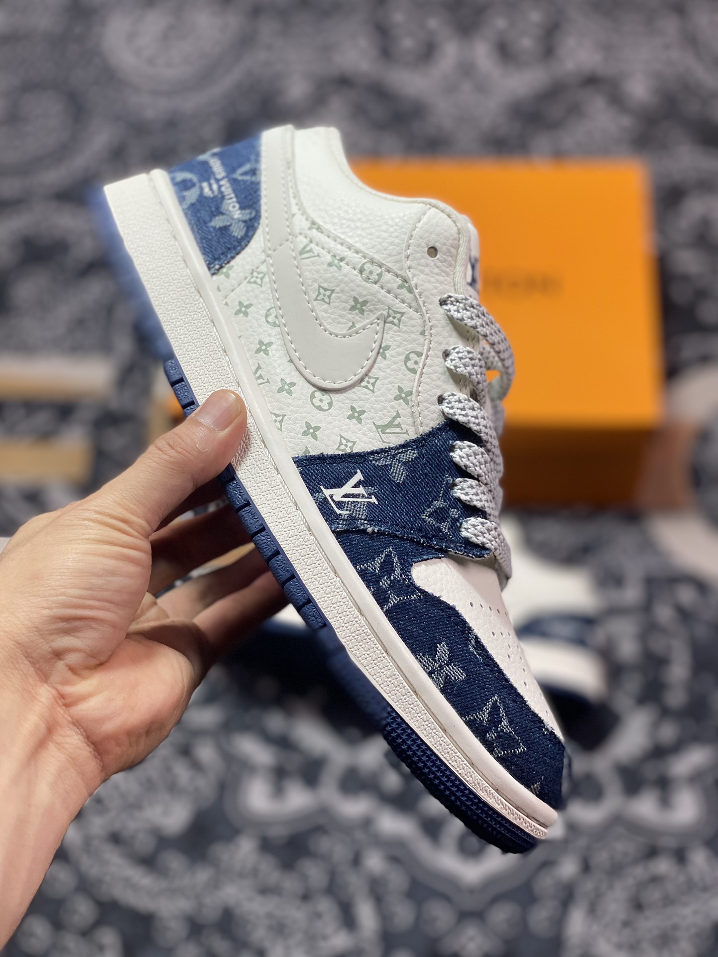 280 原装级别 LV x Air Jordan 1 Low 牛仔蓝  SJ9950-003