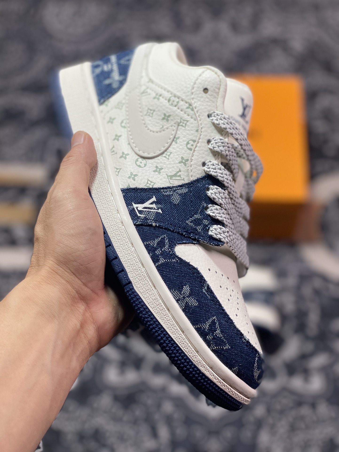 280 原装级别 LV x Air Jordan 1 Low 牛仔蓝  SJ9950-003