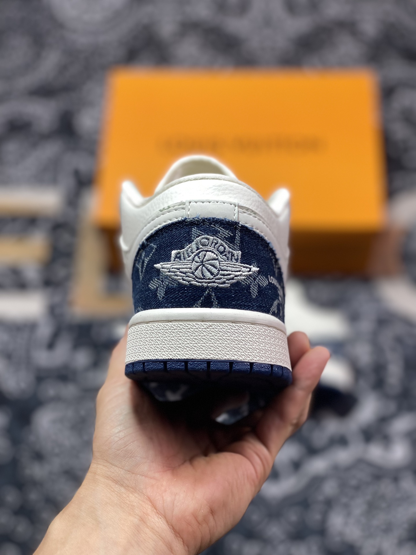 280 原装级别 LV x Air Jordan 1 Low 牛仔蓝  SJ9950-003