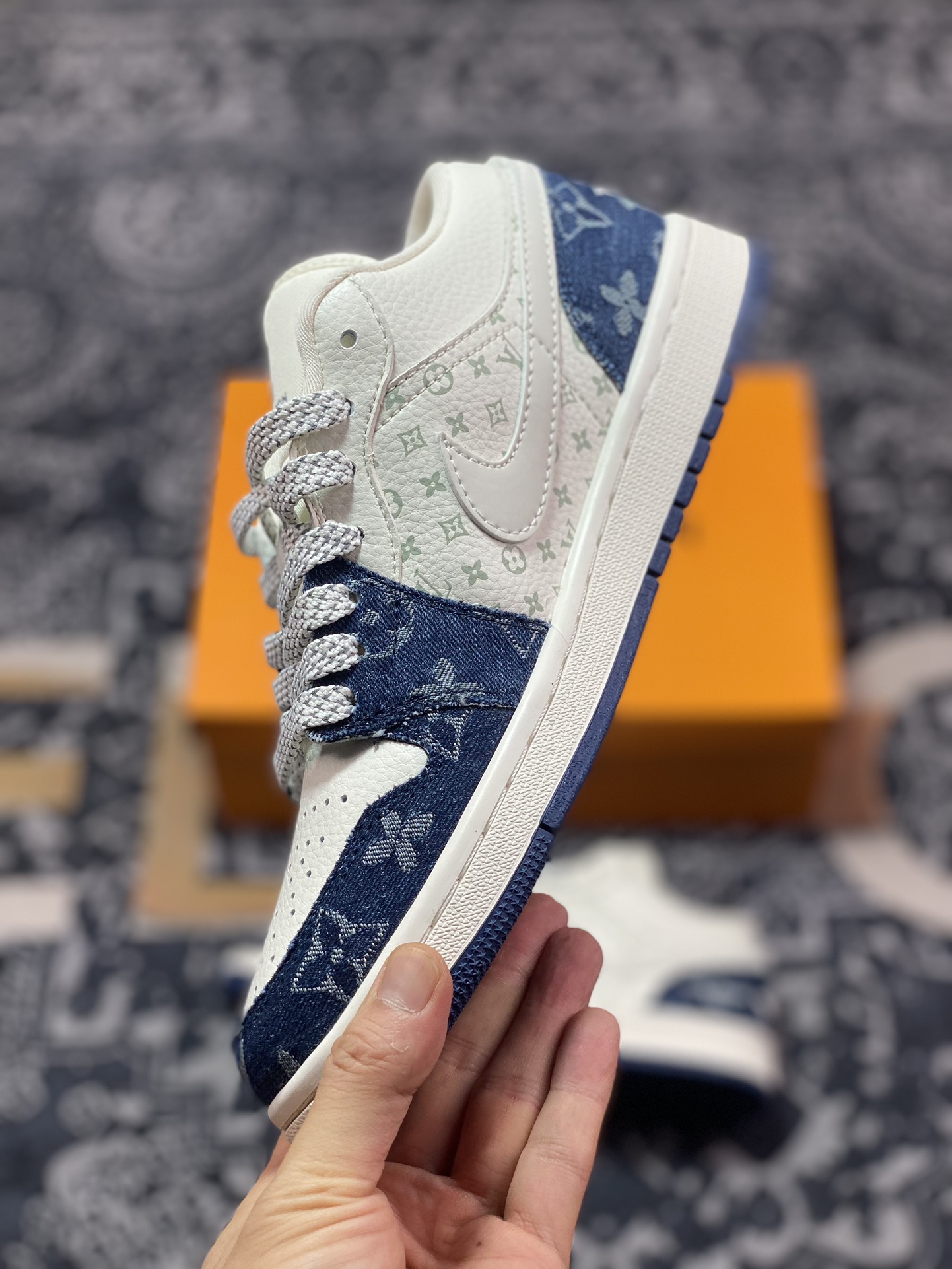 280 原装级别 LV x Air Jordan 1 Low 牛仔蓝  SJ9950-003