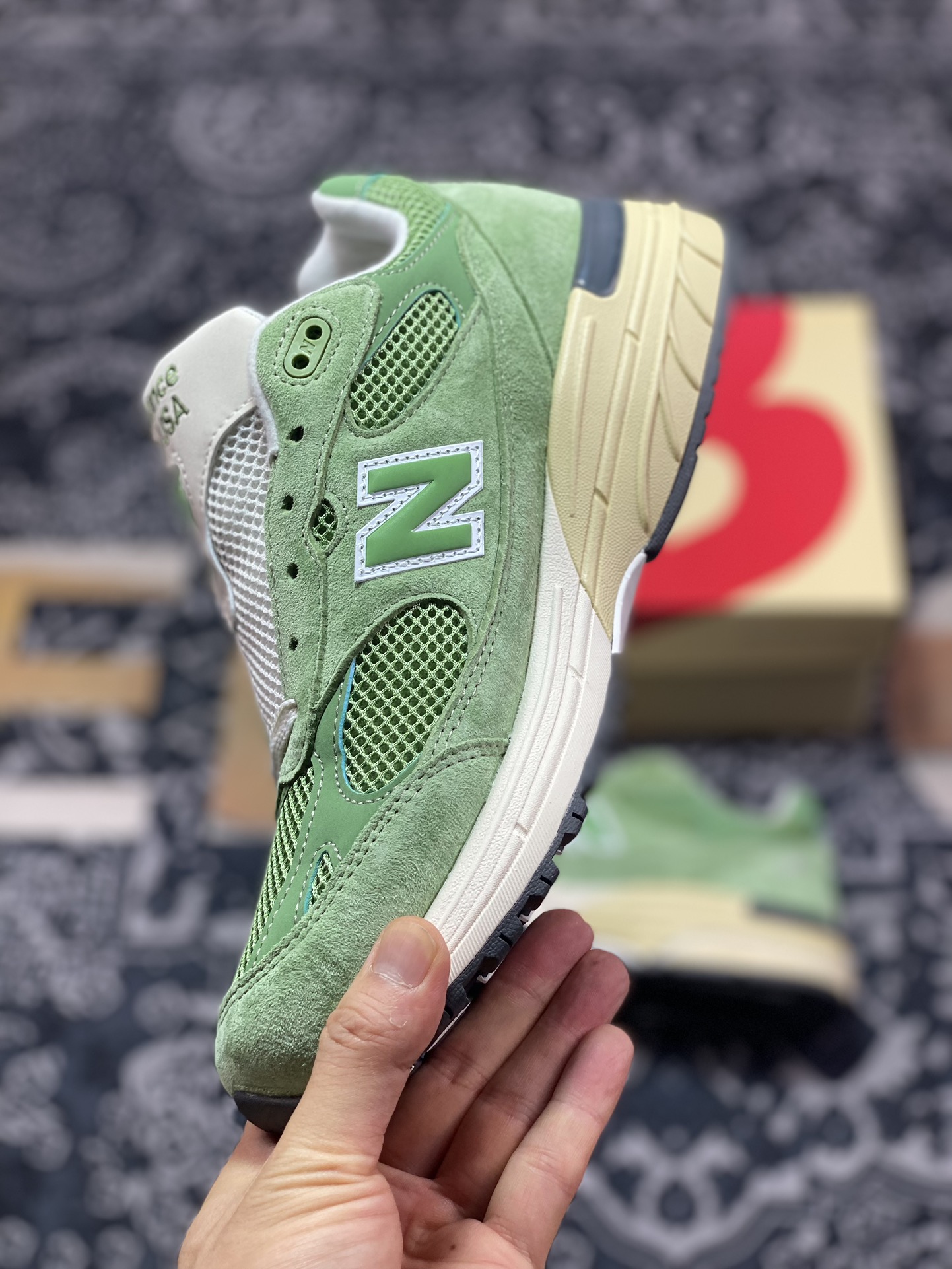 320 新百伦New Balance Made in USA 993"'Chive"系列美产血统经典跑步鞋“联名像葱绿海盐白”U993GW