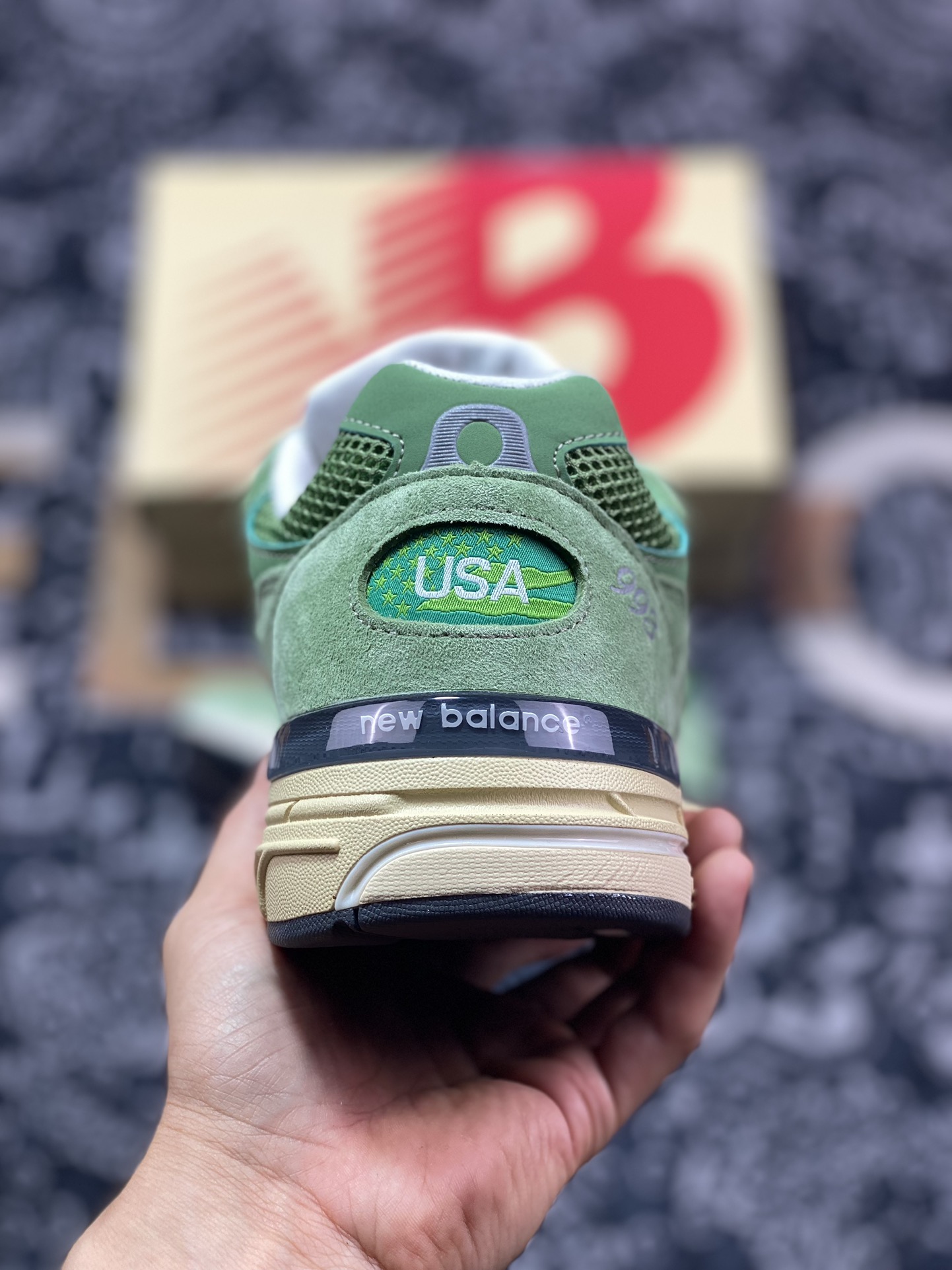 320 新百伦New Balance Made in USA 993"'Chive"系列美产血统经典跑步鞋“联名像葱绿海盐白”U993GW