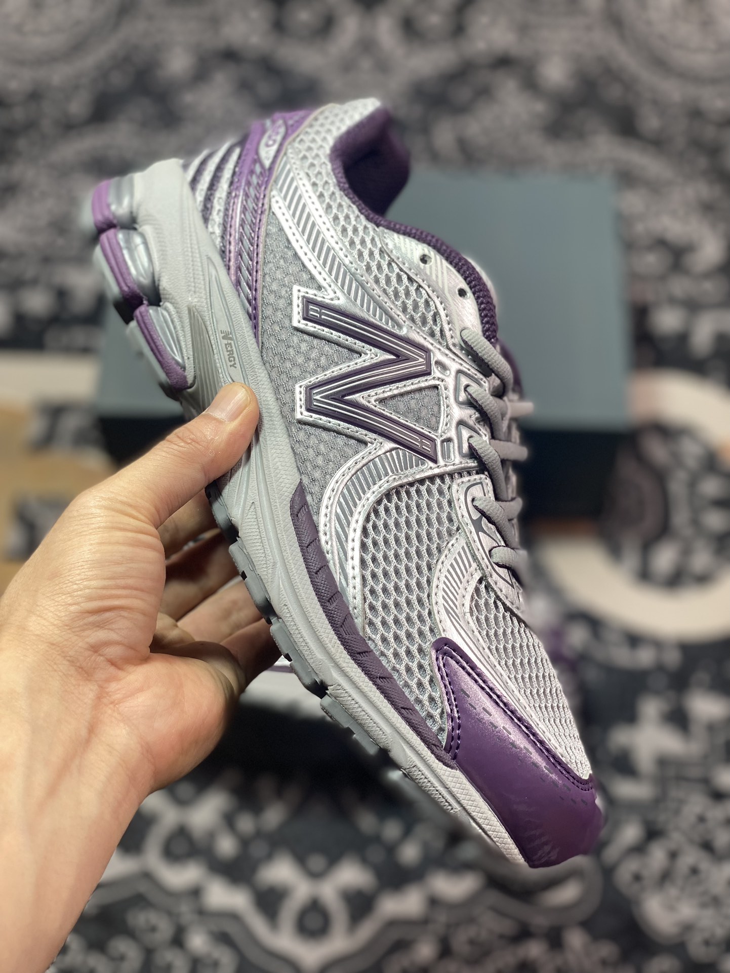 220 NB新百伦New Balance ML860V2系列低帮经典慢跑鞋“银灰罗兰紫”ML860PP2