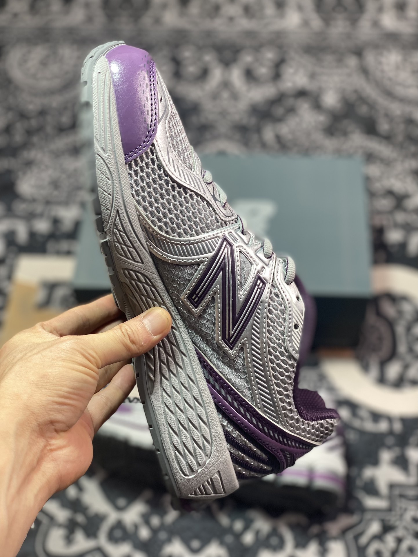 220 NB新百伦New Balance ML860V2系列低帮经典慢跑鞋“银灰罗兰紫”ML860PP2